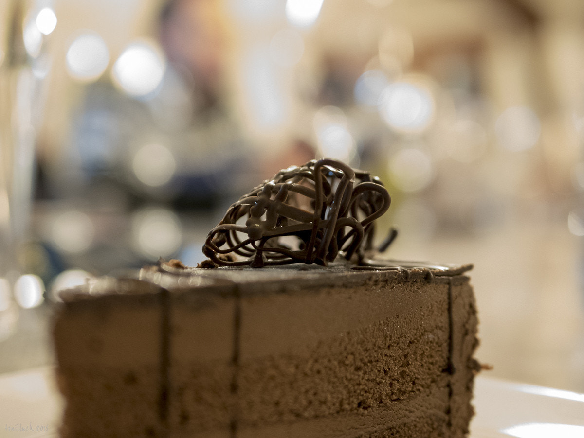 Panasonic Lumix DMC-GM5 + LUMIX G 25/F1.7 sample photo. Cake photography