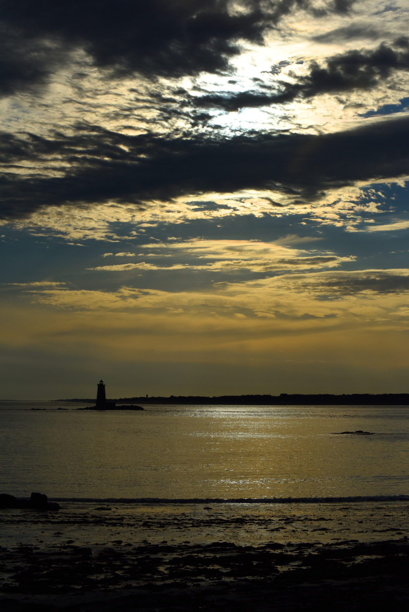 Nikon AF Nikkor 70-300mm F4-5.6G sample photo. Whaleback lighthouse photography