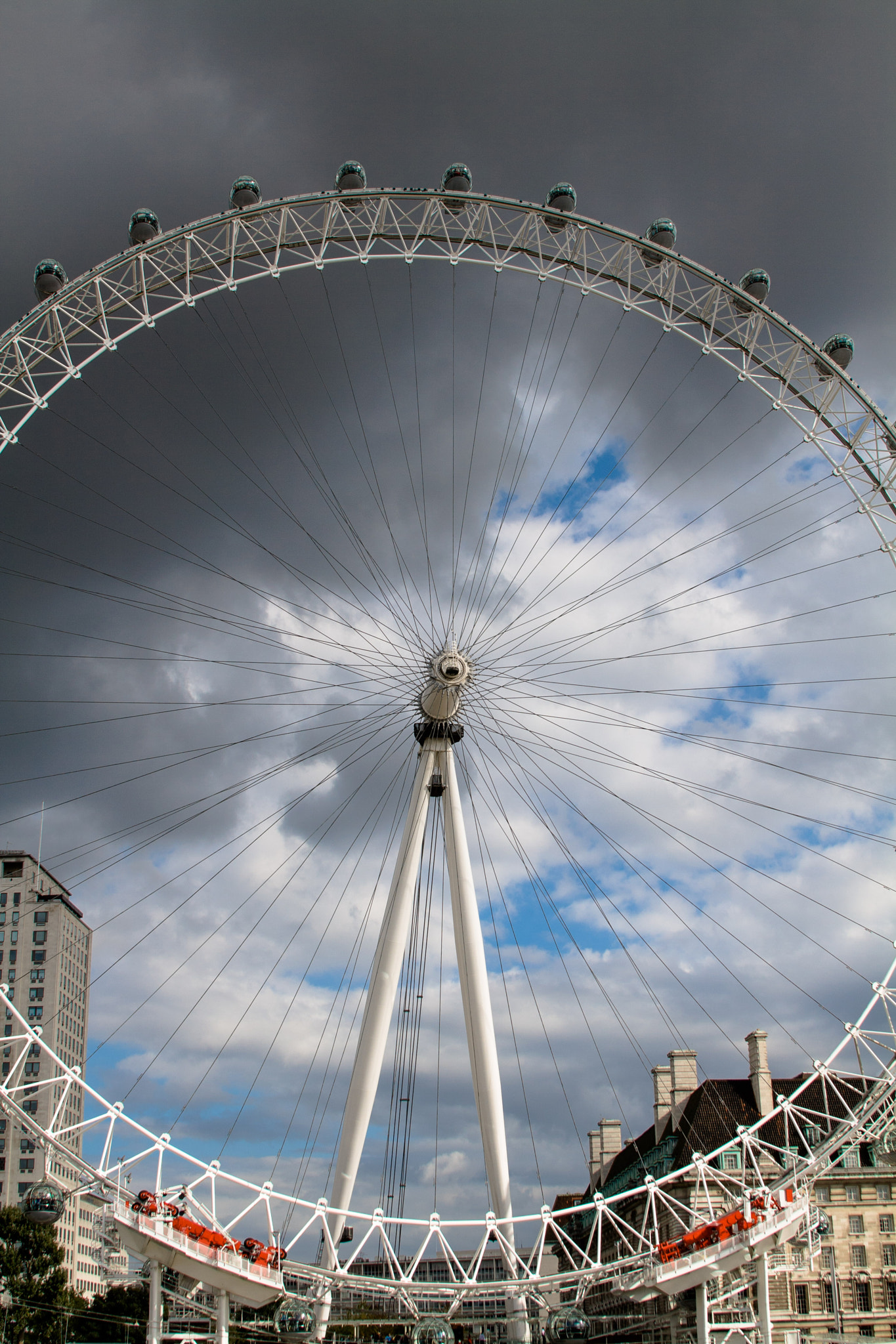 Canon EF 28-135mm F3.5-5.6 IS USM sample photo. The london eye photography