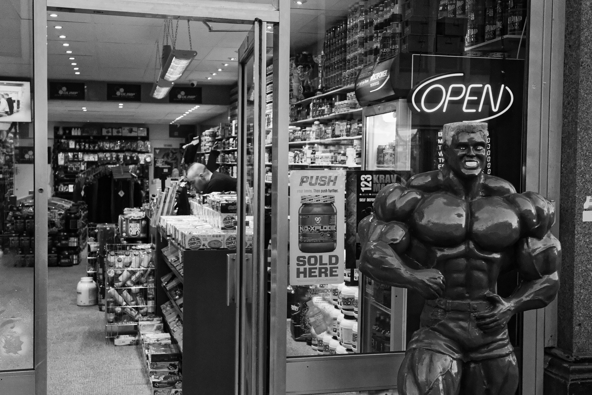 Minolta AF 50mm F1.7 sample photo. Town centre photography