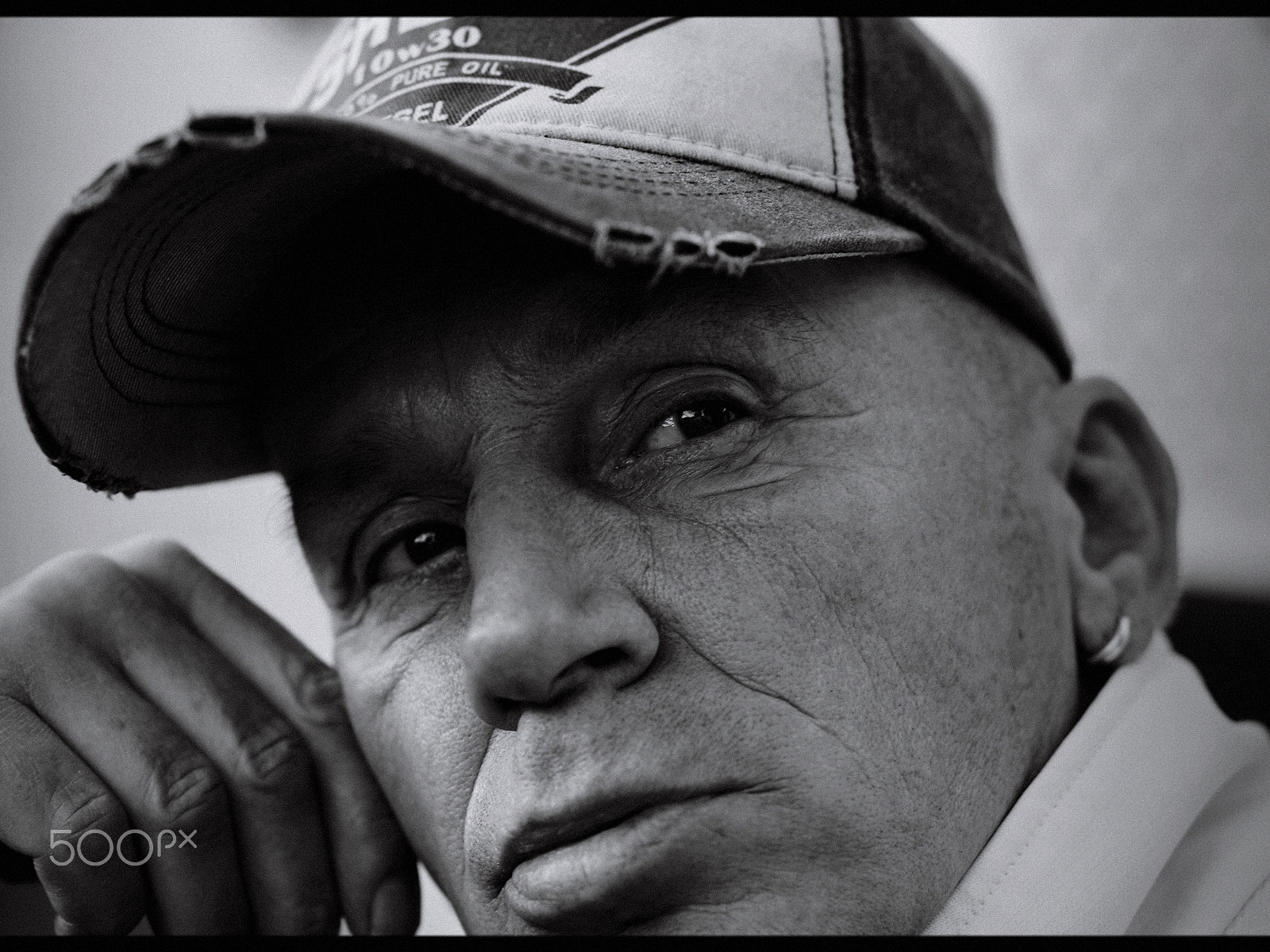 50mm F1.8 sample photo. Pensive photography