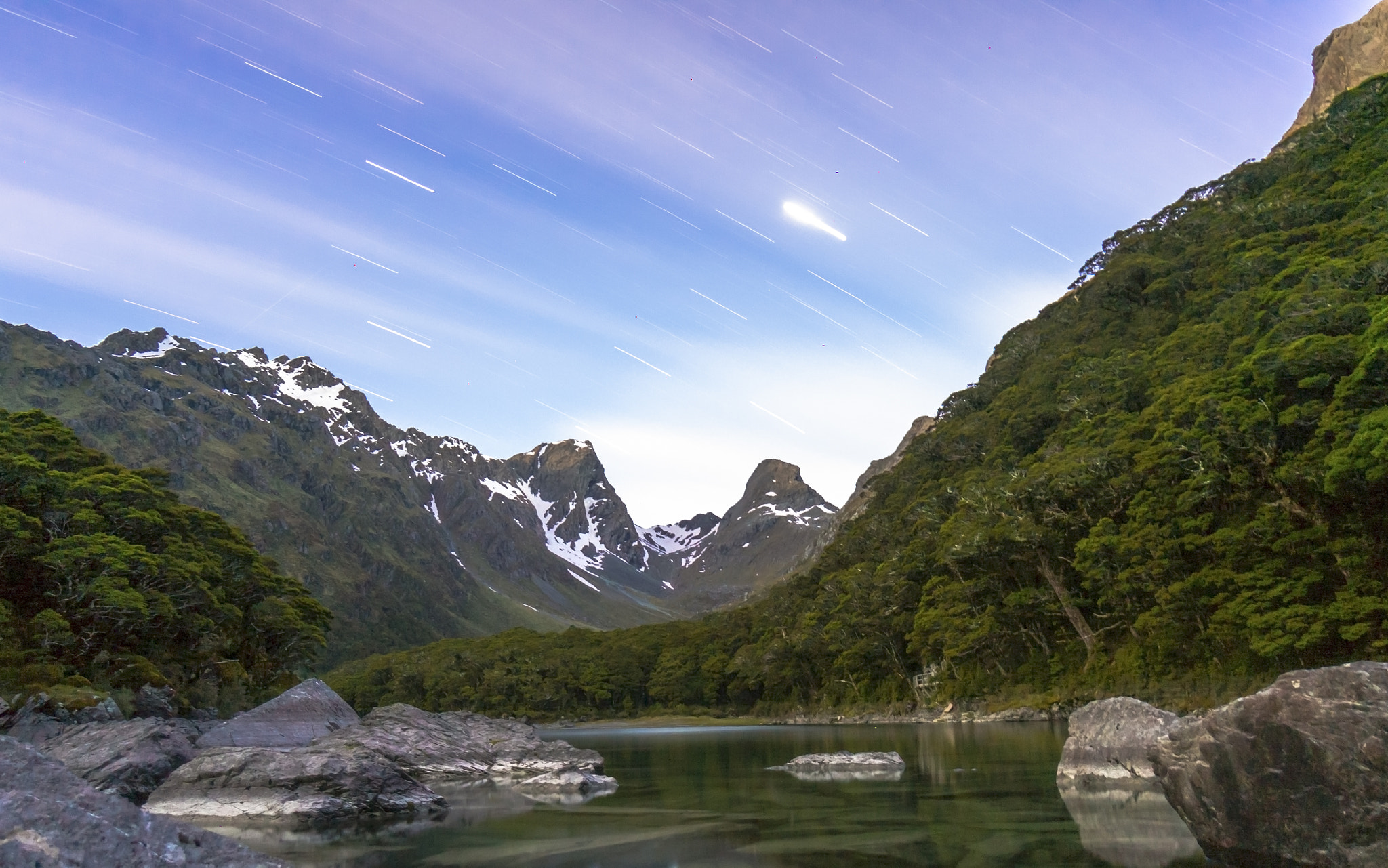 Sony Alpha NEX-6 + Sony E 10-18mm F4 OSS sample photo. Before sunrise photography