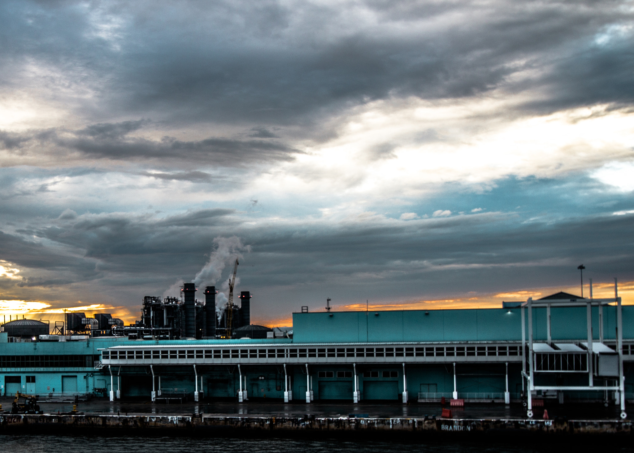 Canon EF-S 10-22mm F3.5-4.5 USM sample photo. Portside blues photography