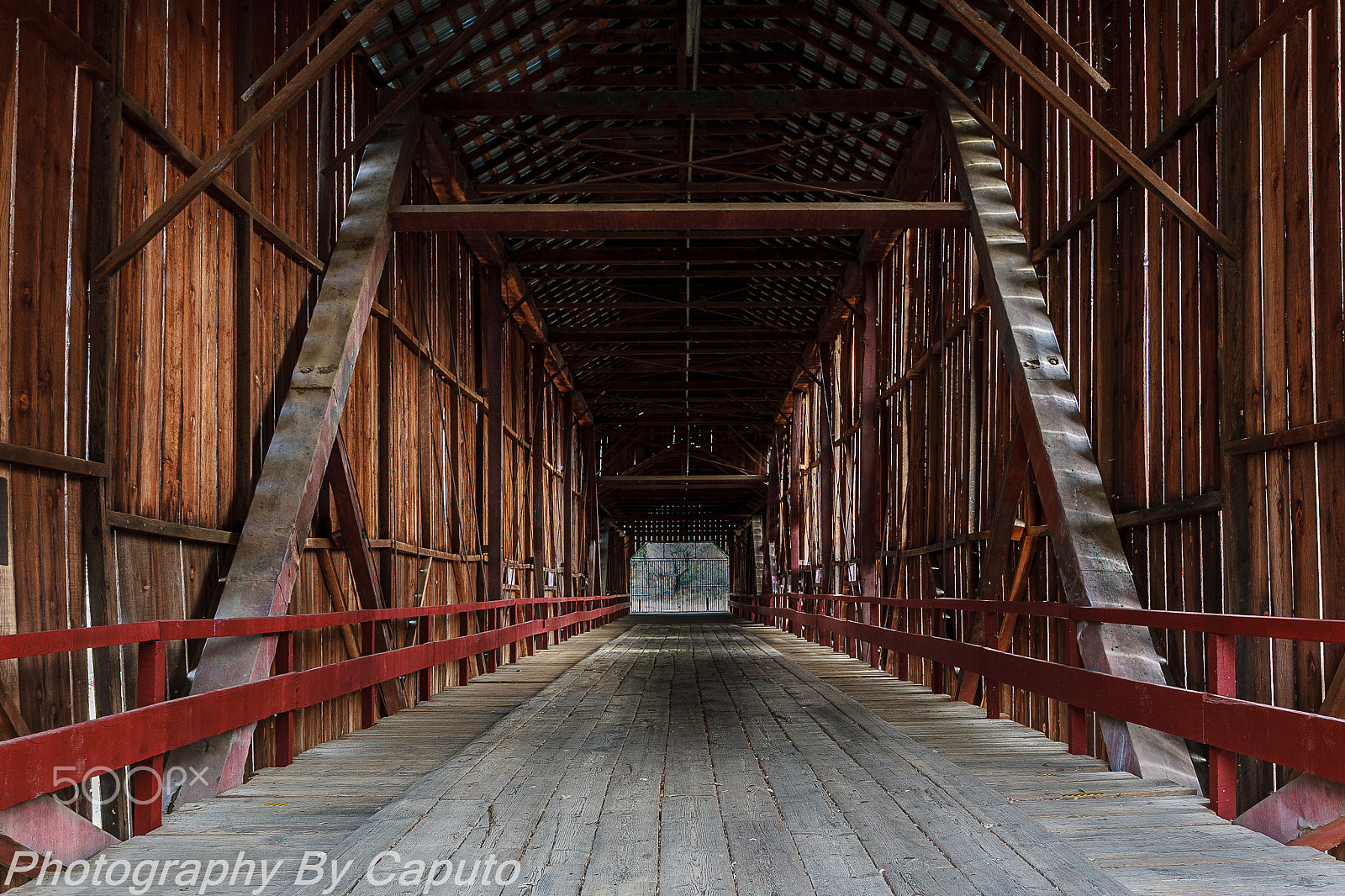 Canon EOS-1D Mark II sample photo. Honey run covered bridge photography