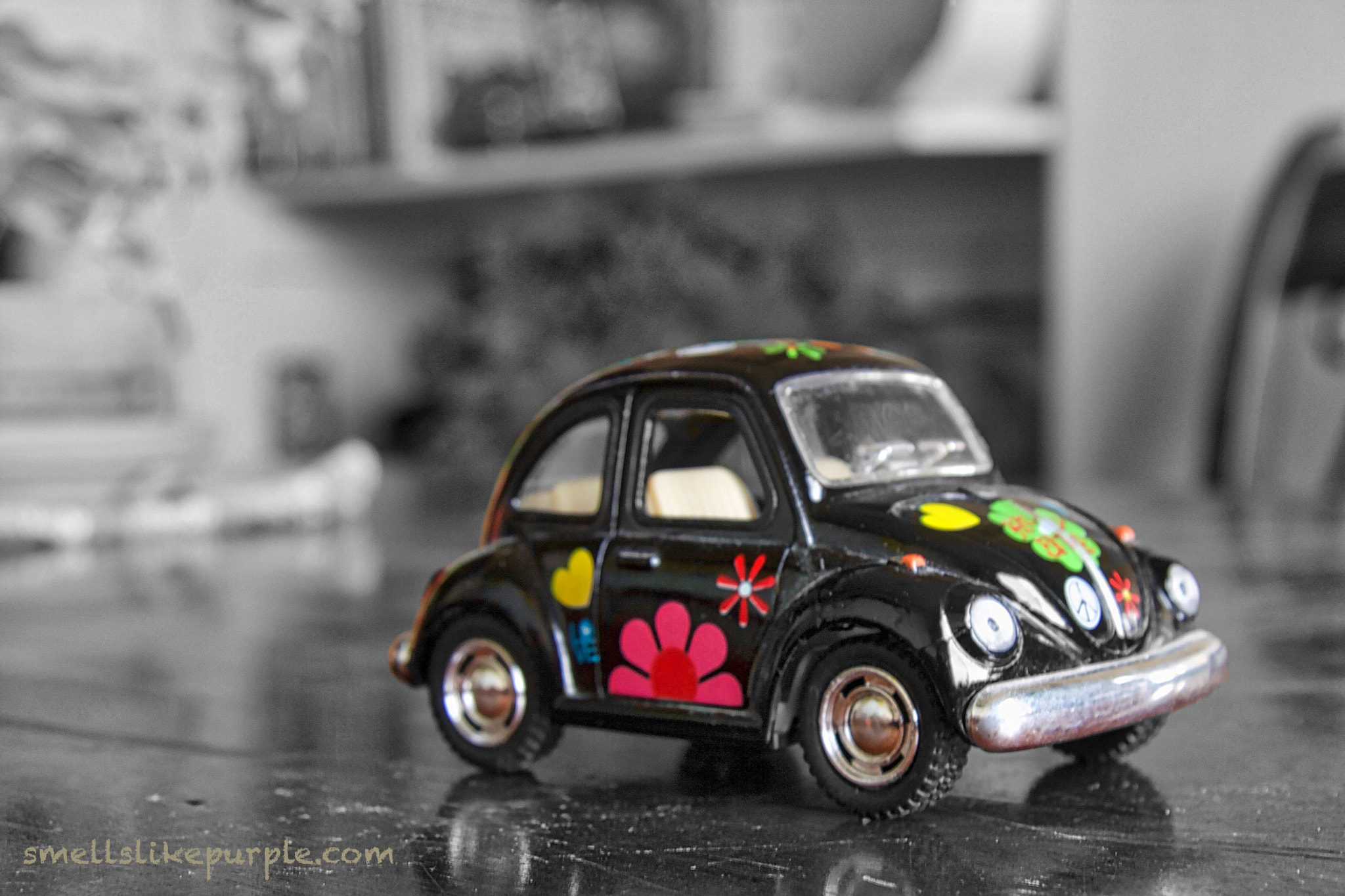 Canon EOS 400D (EOS Digital Rebel XTi / EOS Kiss Digital X) sample photo. Love bug photography