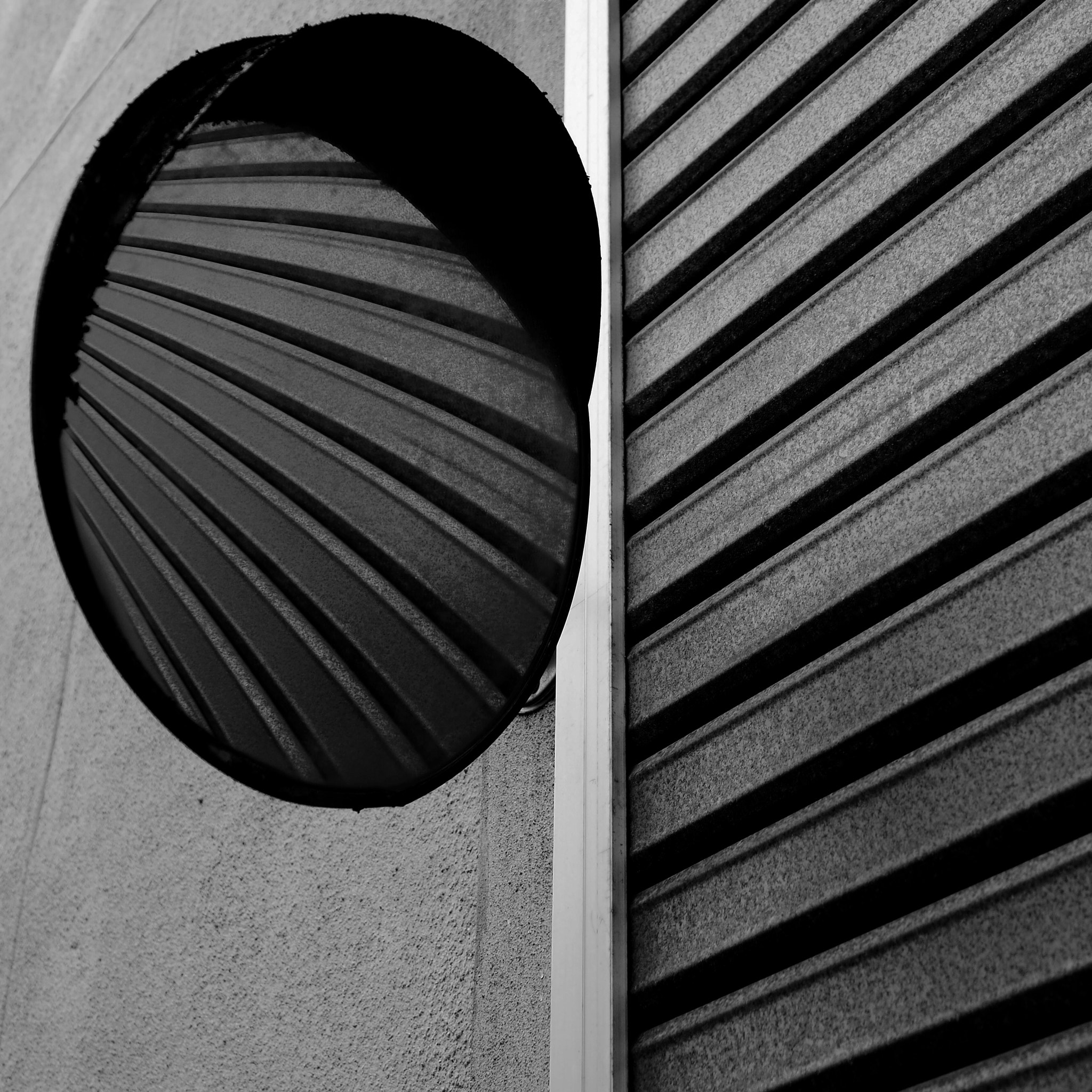 OLYMPUS M.12-50mm F3.5-6.3 sample photo. ストライプ stripes photography