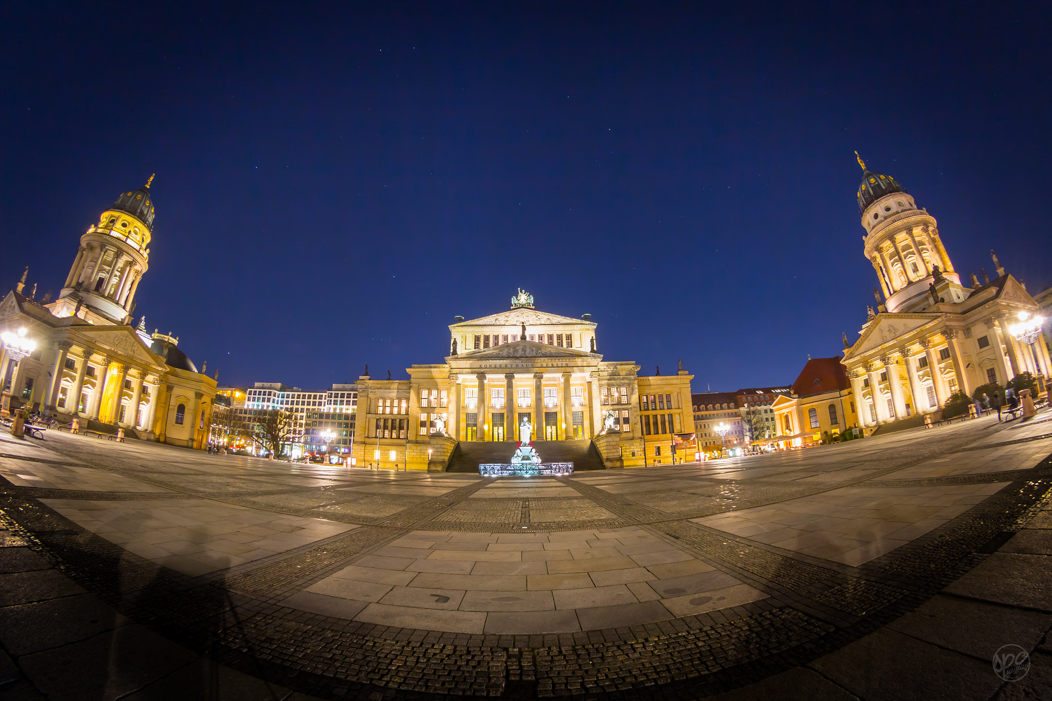 Canon EF 8-15mm F4L Fisheye USM sample photo. Gendarmenmarkt photography