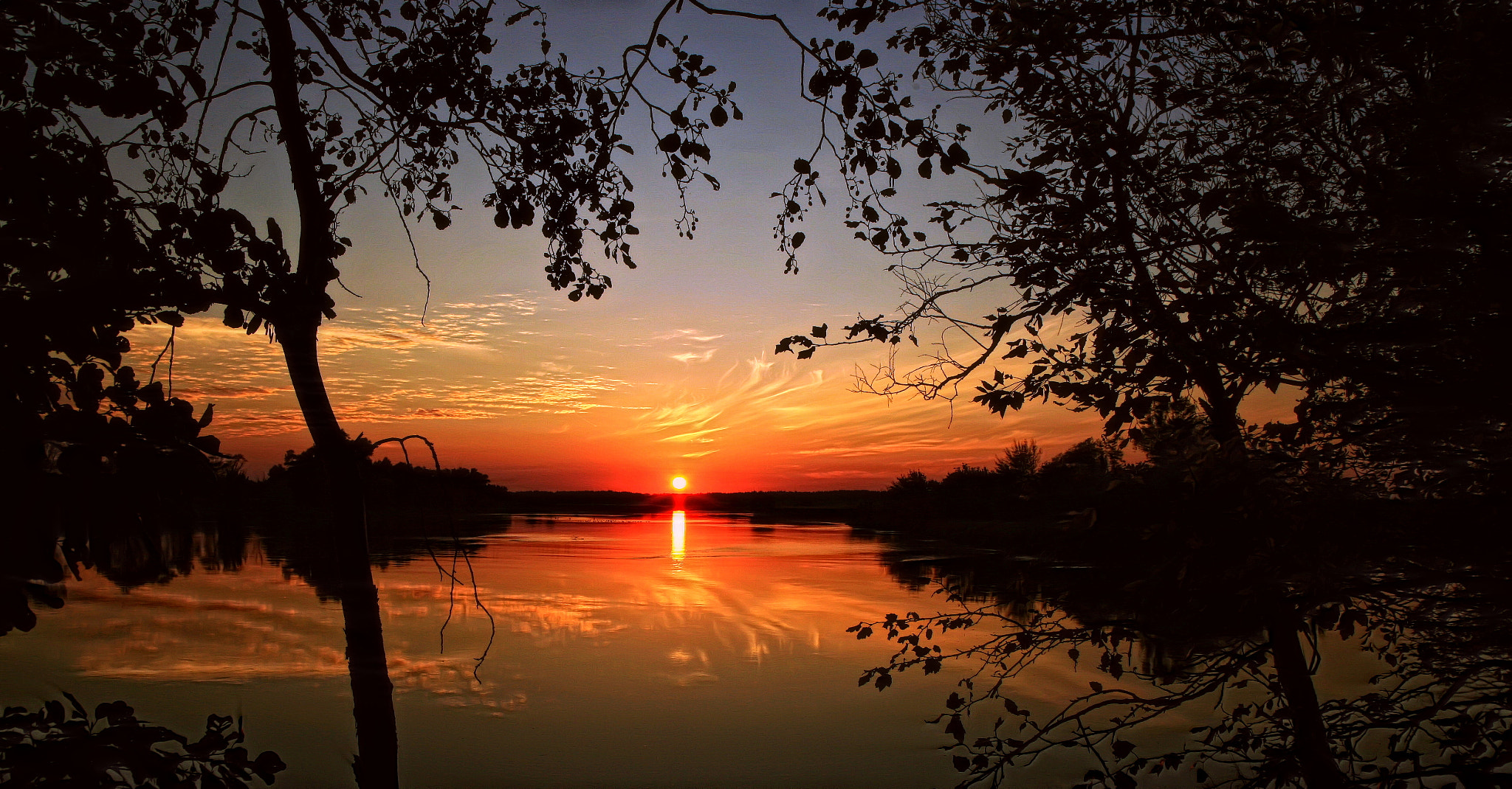 Canon EOS 5D + Canon EF 28-70mm f/3.5-4.5 sample photo. Bloody sunset photography