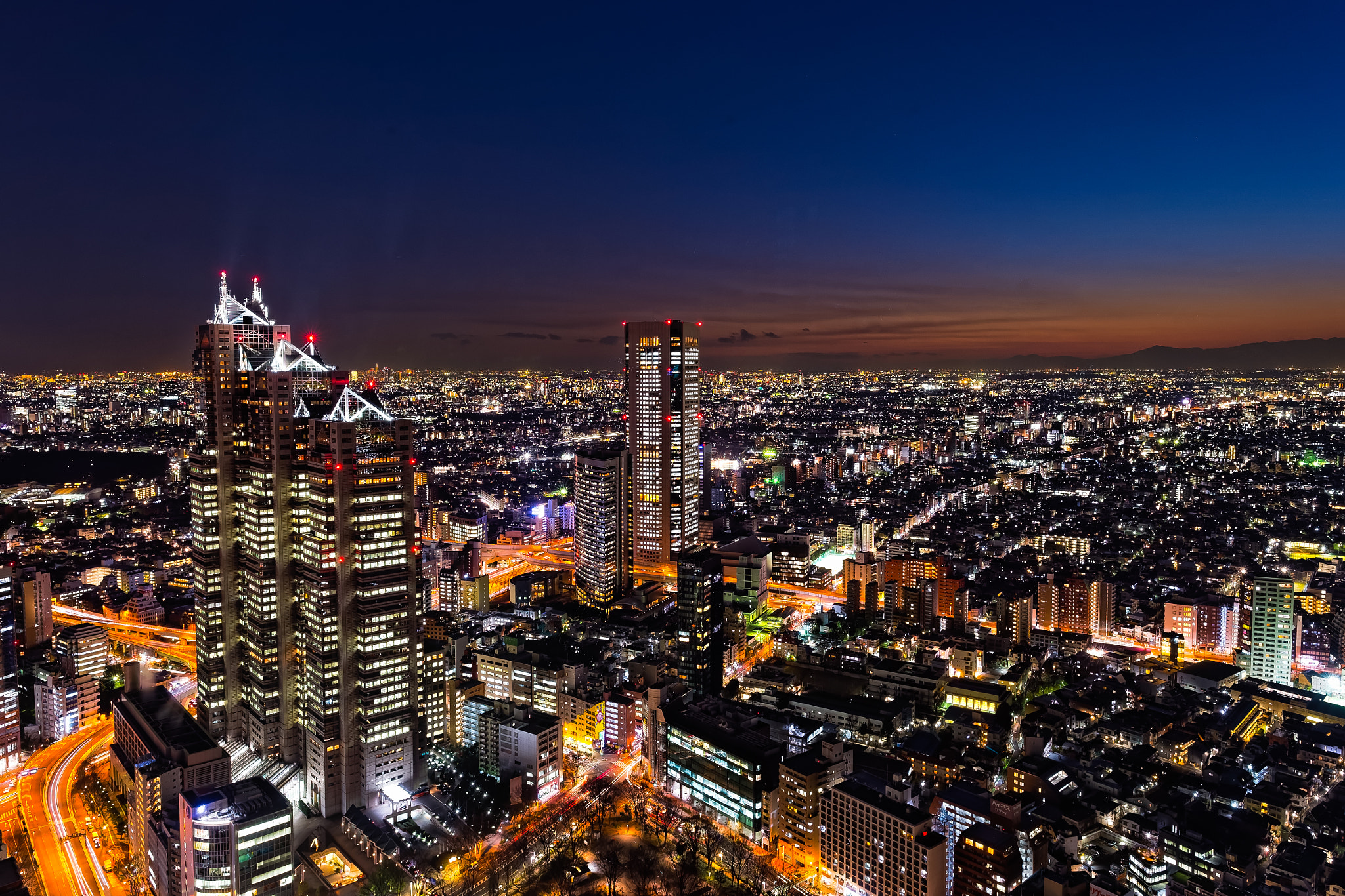 Nikon AF-S Nikkor 24mm F1.4G ED sample photo. Tokyo jewel box photography