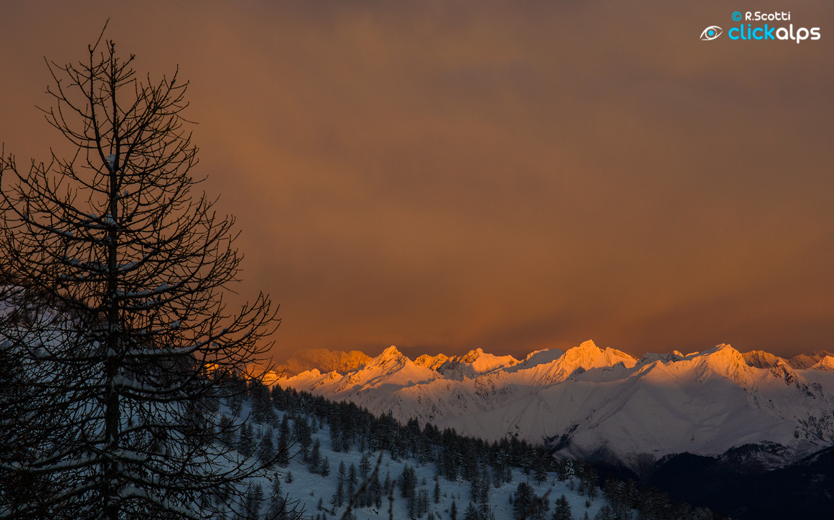 Pentax smc DA 17-70mm F4.0 AL (IF) SDM sample photo. Tickling sun in the alps photography