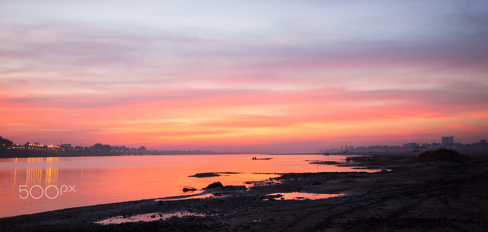 Leica Summarit-M 35mm F2.5 sample photo. Sunset at vientiane #2 photography