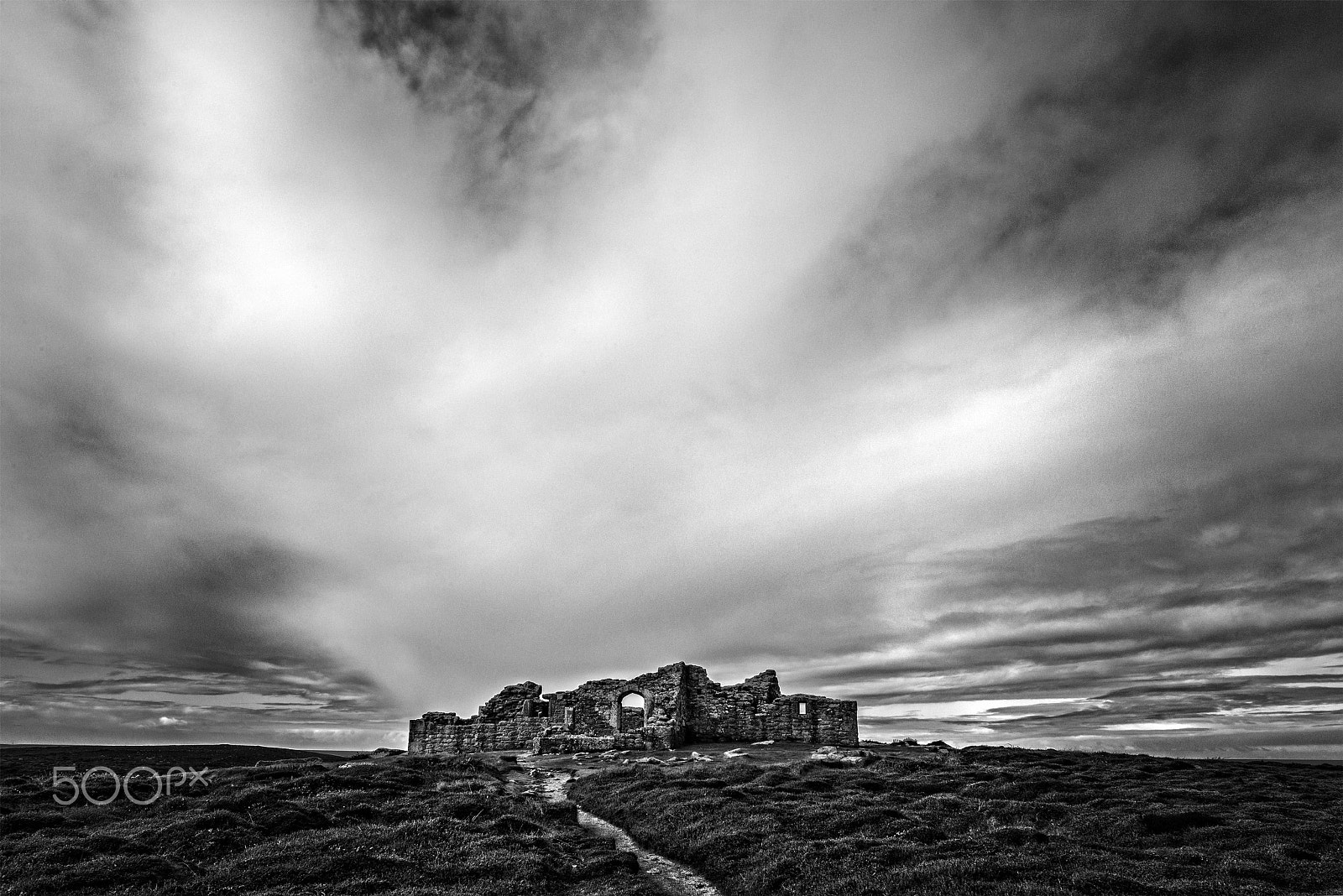 Nikon D800E + Nikon AF Nikkor 24mm F2.8D sample photo. Tresco castle photography