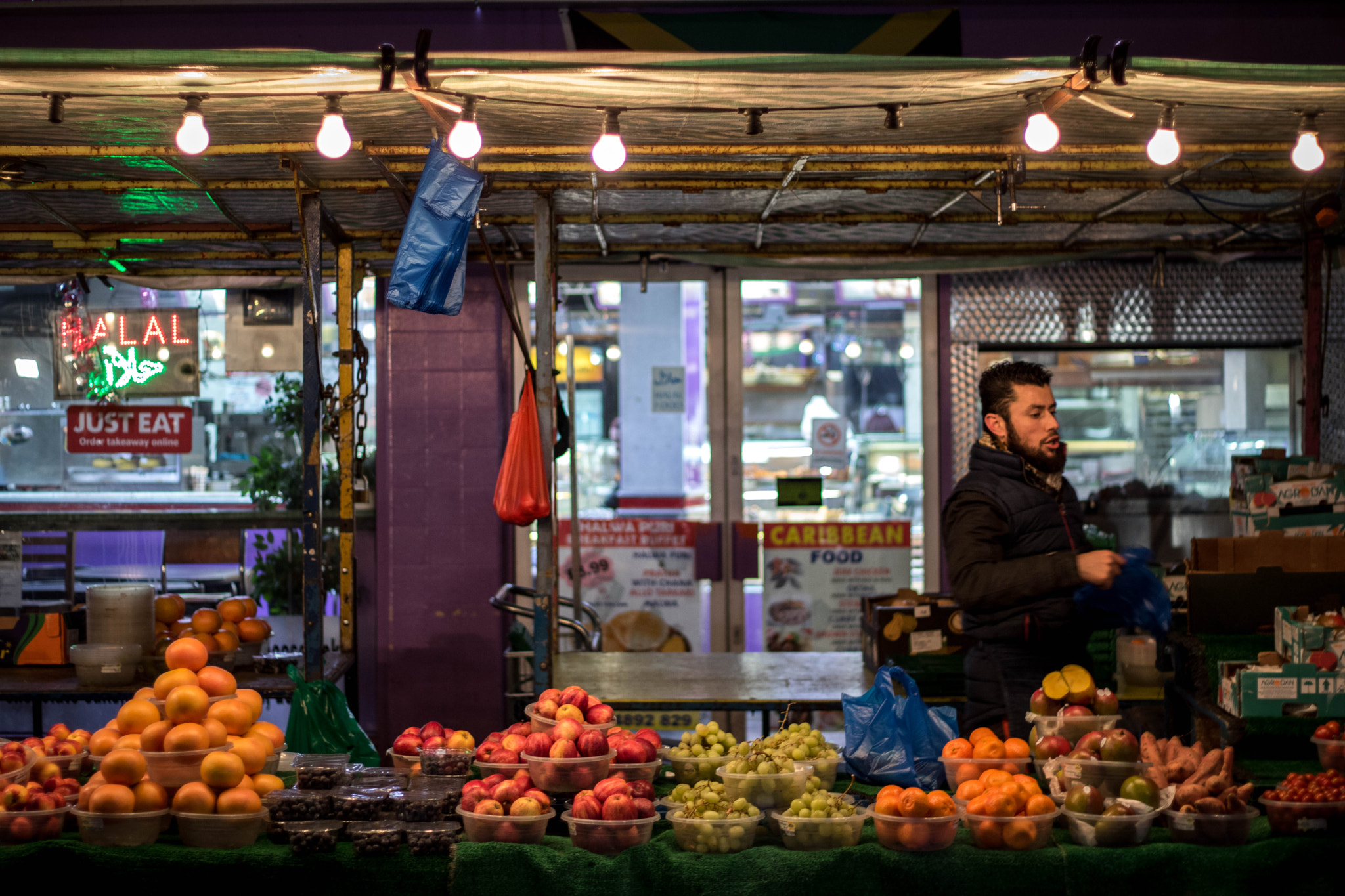 Canon EOS 750D (EOS Rebel T6i / EOS Kiss X8i) + Canon EF 50mm F1.8 II sample photo. Dalston market | east london photography