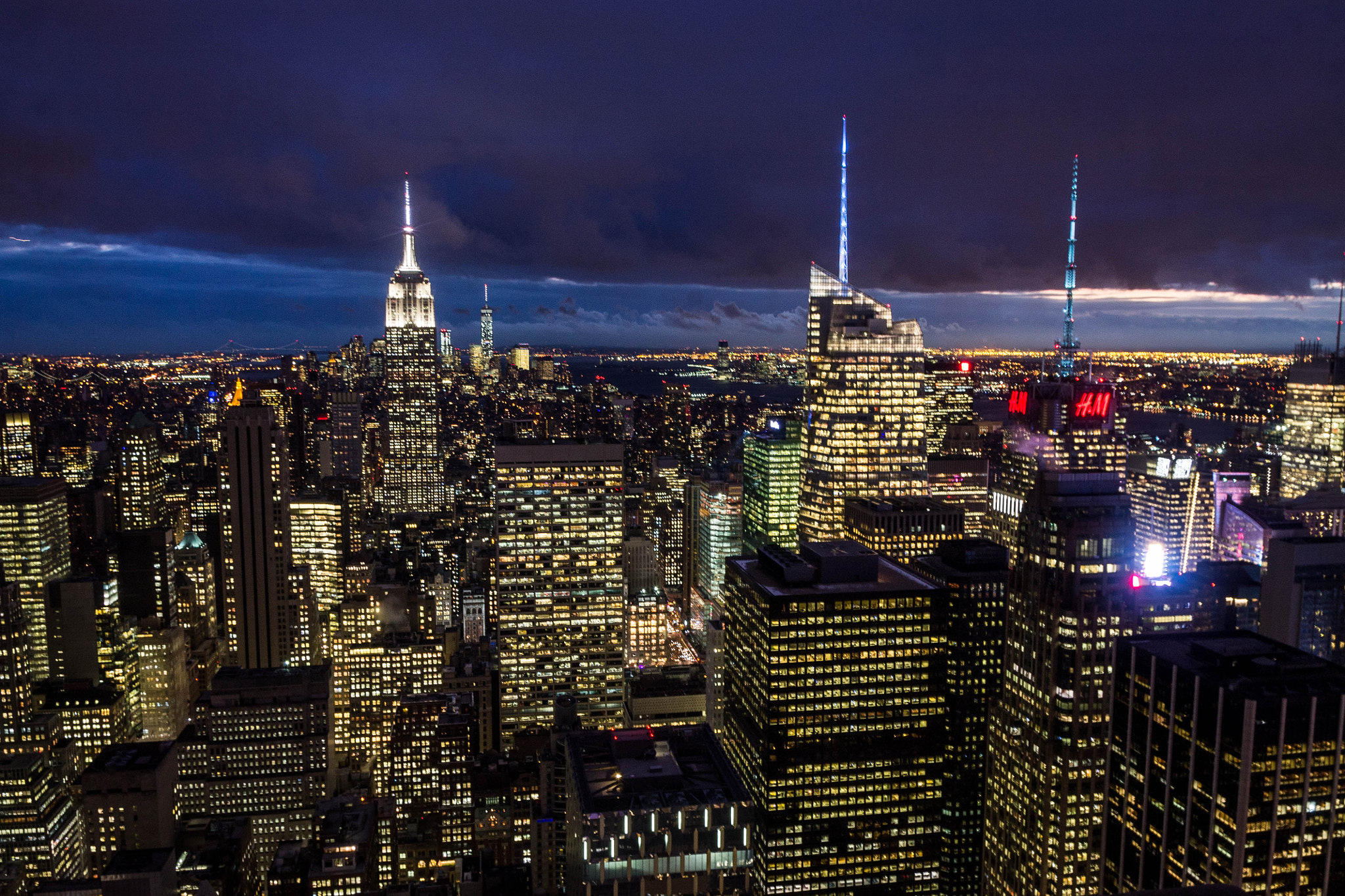Sigma 17-70mm F2.8-4 DC Macro OS HSM sample photo. Rockefeller top of the rock photography