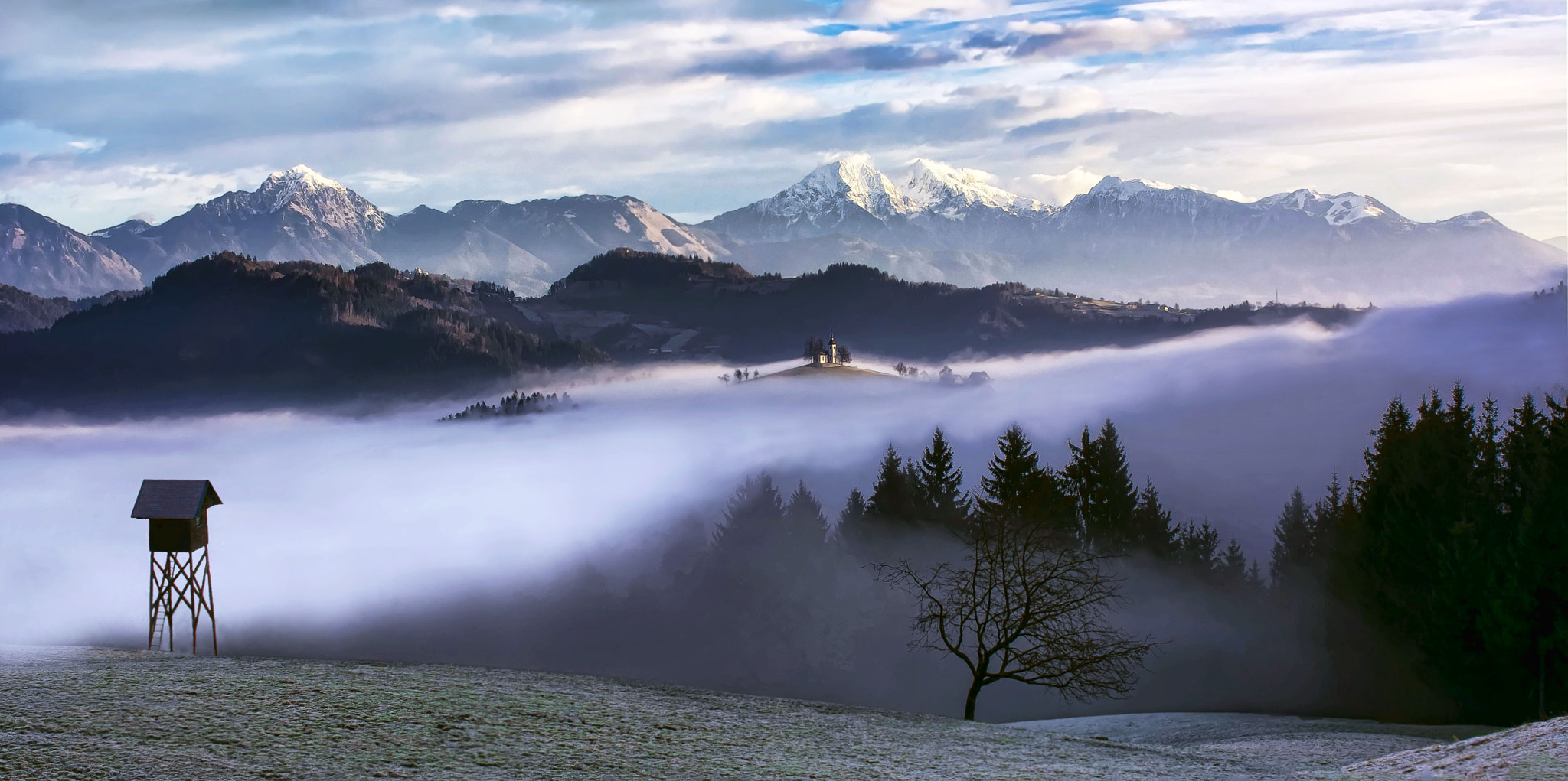 Nikon D7100 + AF Zoom-Nikkor 35-70mm f/2.8D sample photo. Fog photography