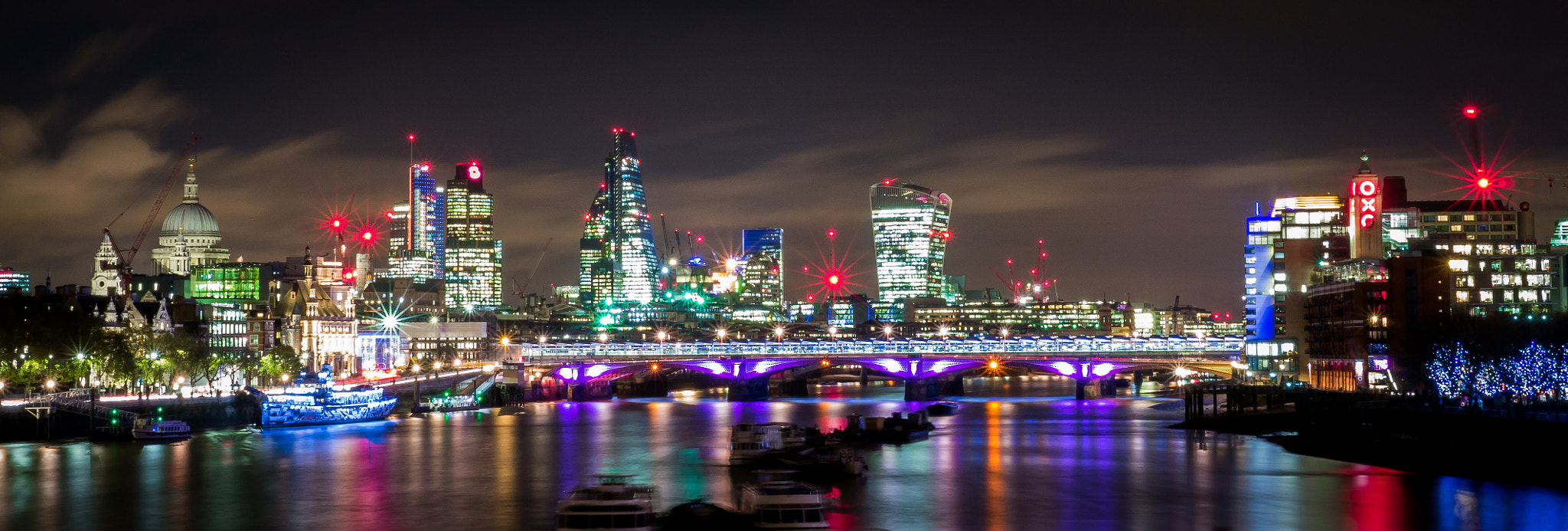 Panasonic Lumix DMC-G3 + Panasonic Leica DG Summilux 25mm F1.4 II ASPH sample photo. City of london panorama photography