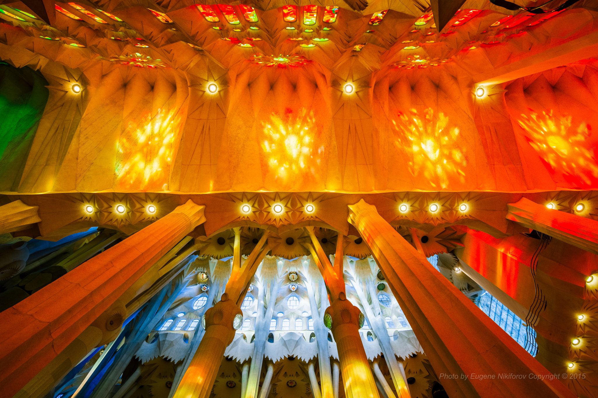 Leica Tri-Elmar-M 16-18-21mm F4 ASPH sample photo. Sunset colors, sagrada familia, barcelona photography