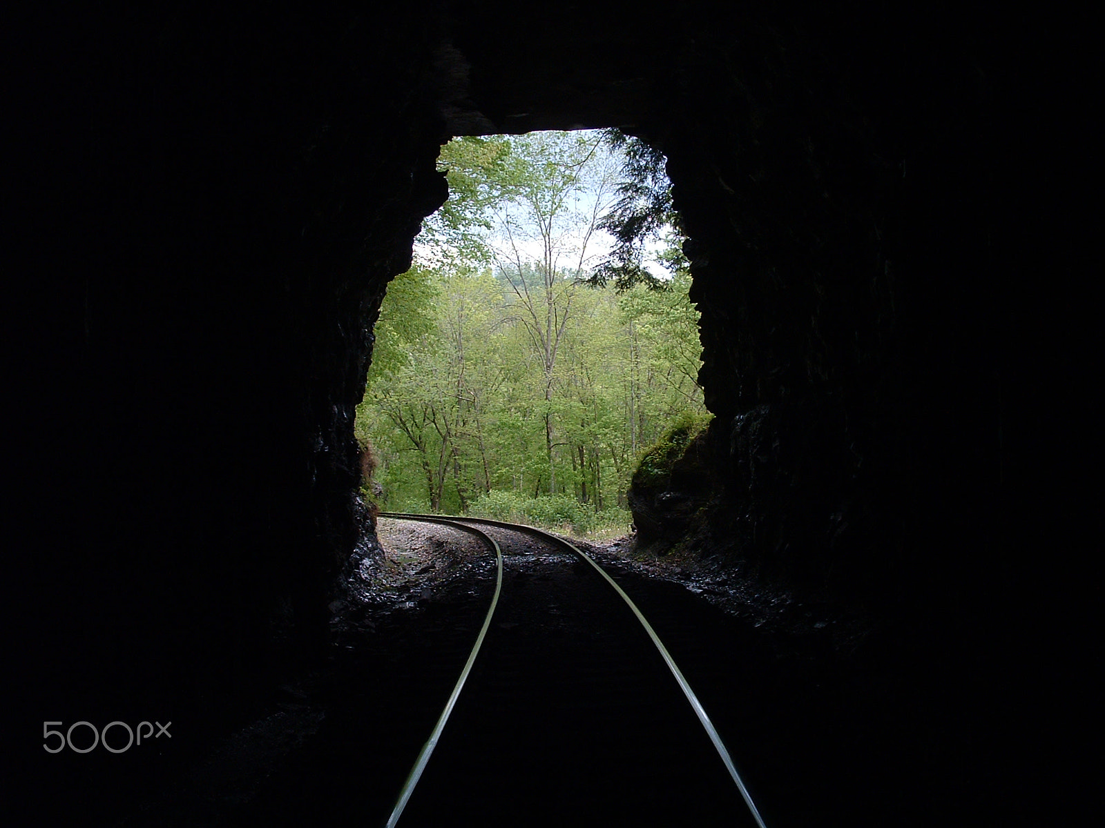 Fujifilm FinePix 3800 sample photo. Railroad tunnel photography