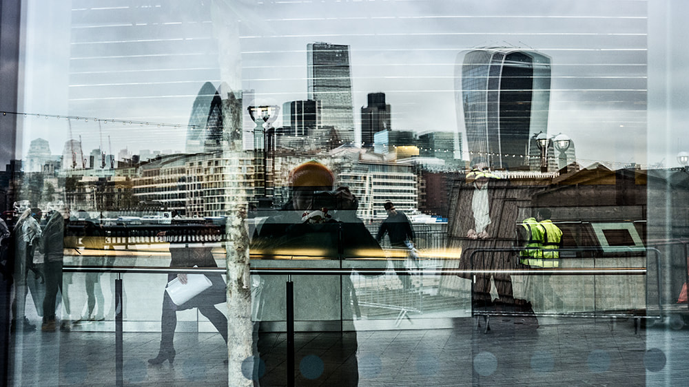 Panasonic Lumix DMC-GX7 + Panasonic Lumix G 20mm F1.7 ASPH sample photo. _city_hall_reflection photography