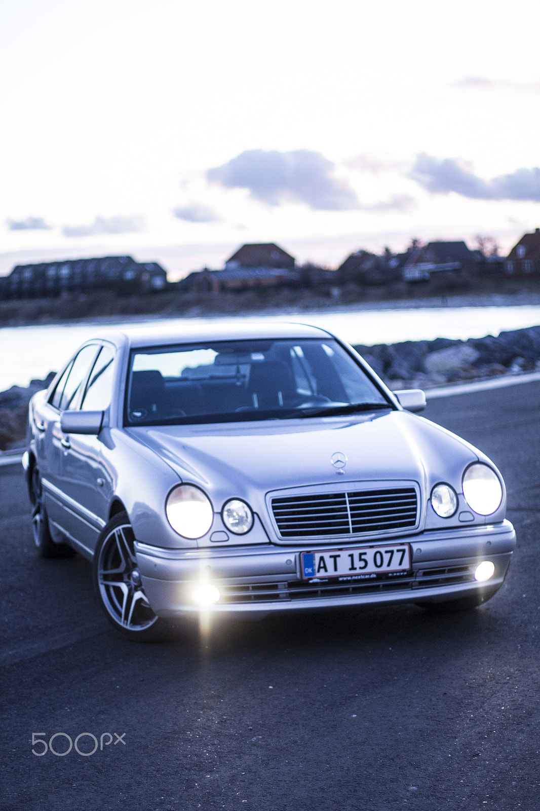Canon EOS 1200D (EOS Rebel T5 / EOS Kiss X70 / EOS Hi) + Canon EF 50mm F1.4 USM sample photo. Mercedes-benz photography