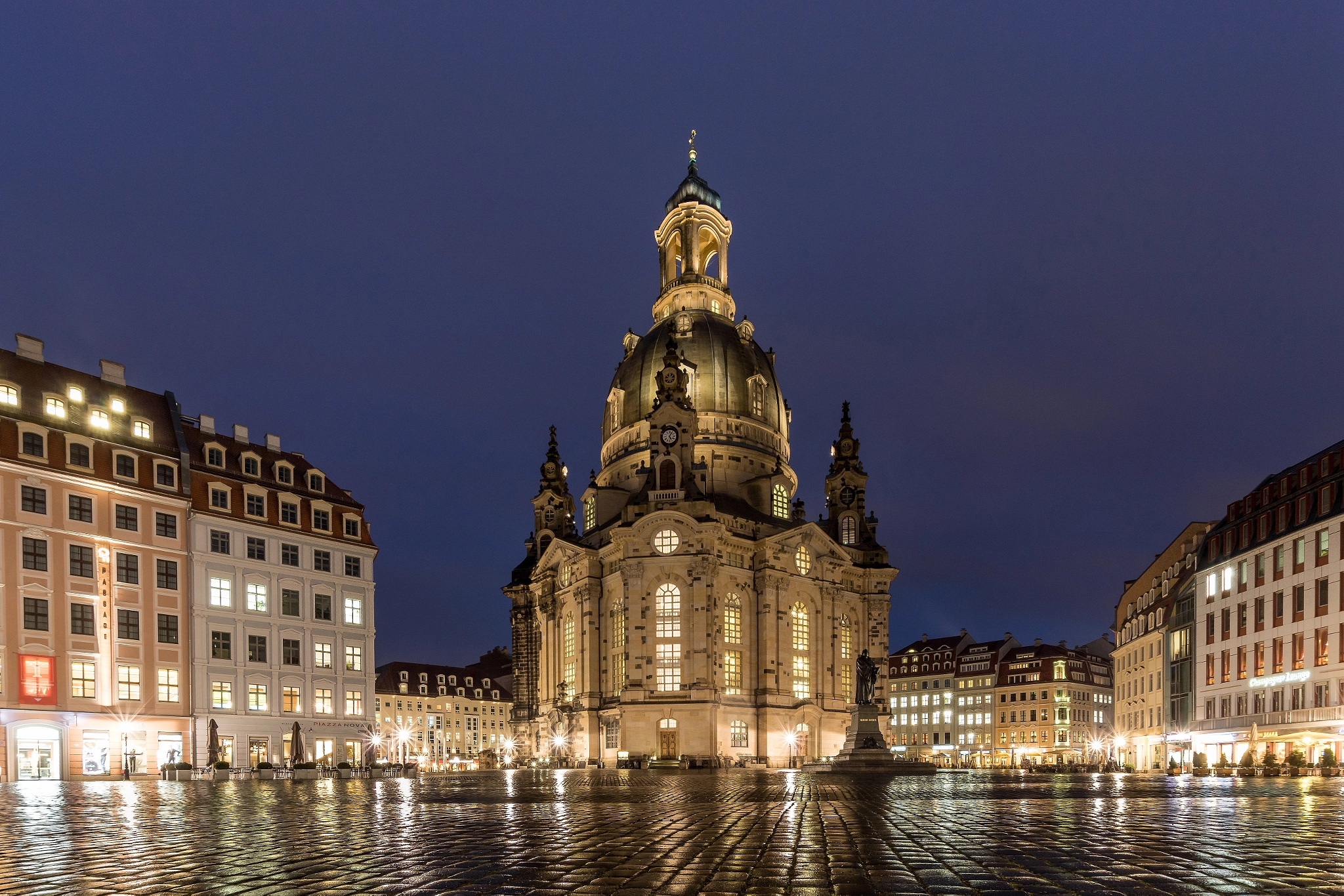 Sony ILCA-77M2 + Sigma 10-20mm F3.5 EX DC HSM sample photo. Dresden - frauenkirche photography