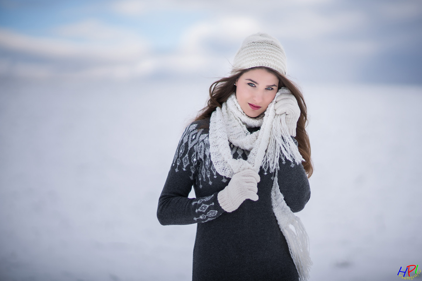 Sony a7R II + Canon EF 85mm F1.2L II USM sample photo. Svenja im schnee photography