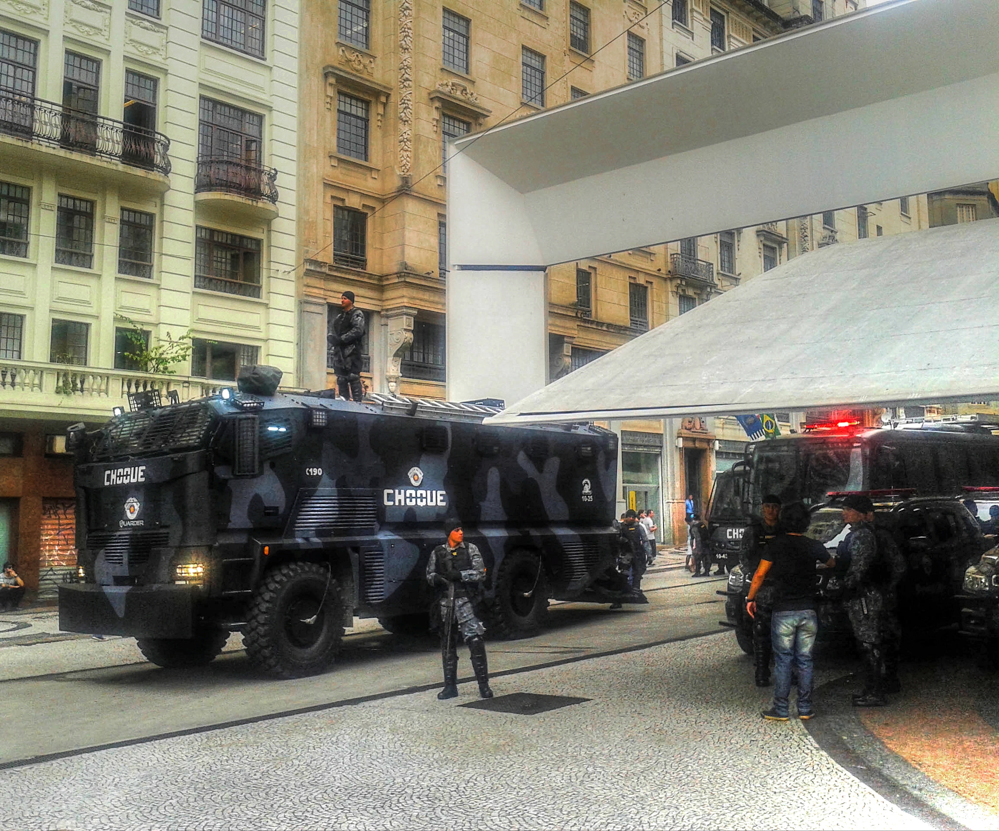 Samsung Galaxy Win sample photo. Polícia militar - são paulo - brazil photography