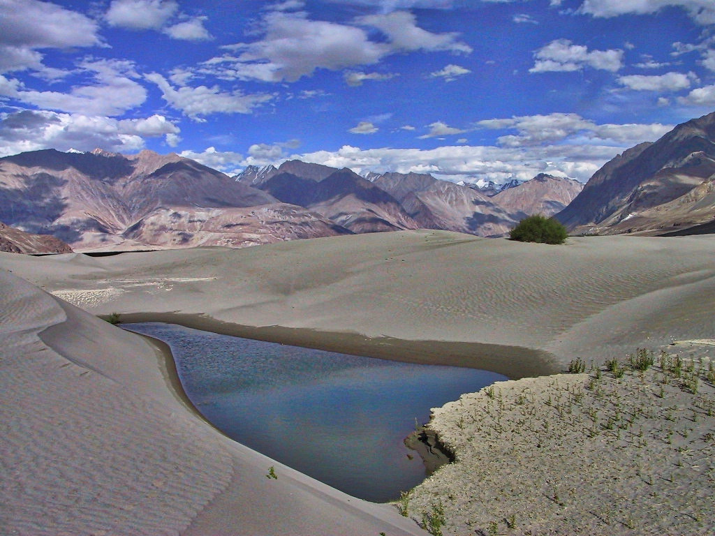 Canon POWERSHOT G1 sample photo. Desert in high mountains photography