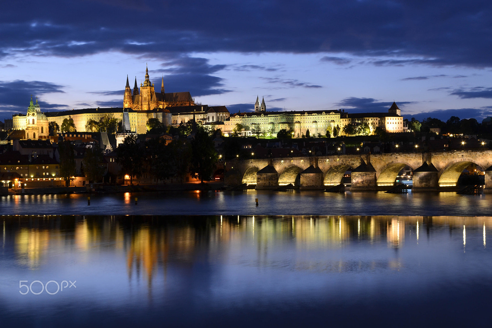 AF Zoom-Nikkor 28-70mm f/3.5-4.5D sample photo. Charles bridge in prague photography