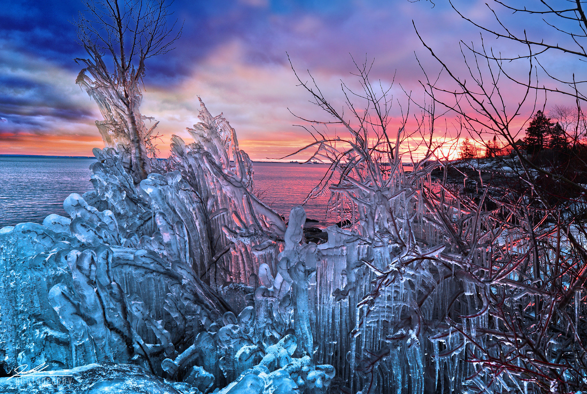 Samyang 14mm F2.8 ED AS IF UMC sample photo. Iced brighton beach photography