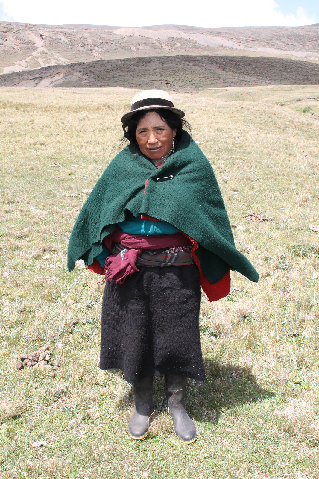 Canon EF 70-200mm F2.8L IS USM sample photo. Campesina de los andes photography