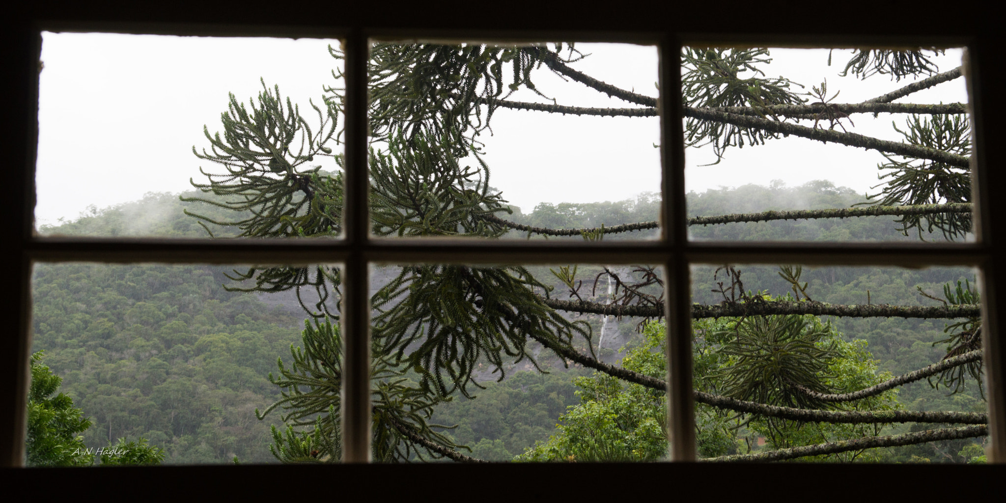 Sony 70-300mm F4.5-5.6 G SSM sample photo. Itaipava rainstorm photography