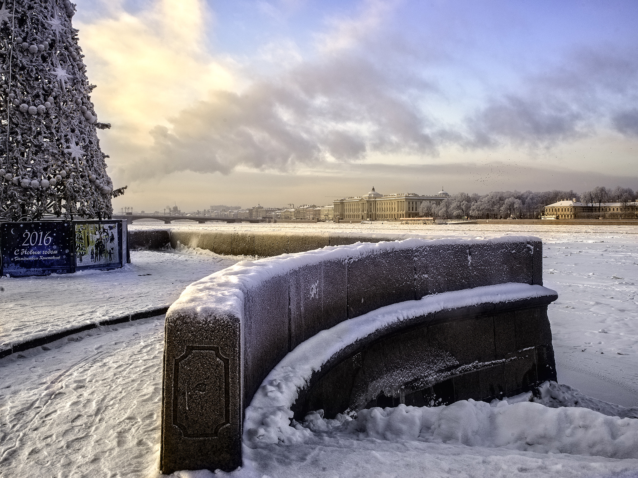 Nikon D610 + Sigma 28-105mm F2.8-4 Aspherical sample photo. Morning. winter. promenade. photography