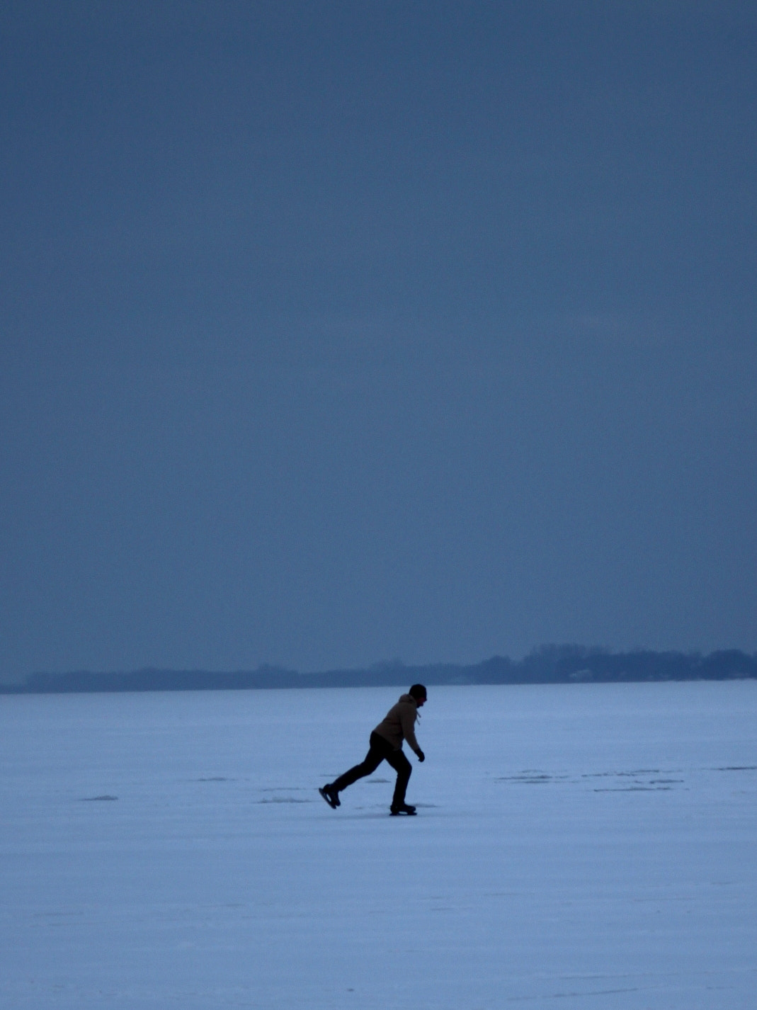 Canon EF 28-90mm f/4-5.6 sample photo. Winter lake photography