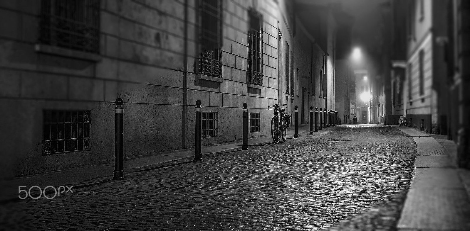 Nikon PC-E Nikkor 45mm F2.8D ED Tilt-Shift sample photo. Mantua old town photography