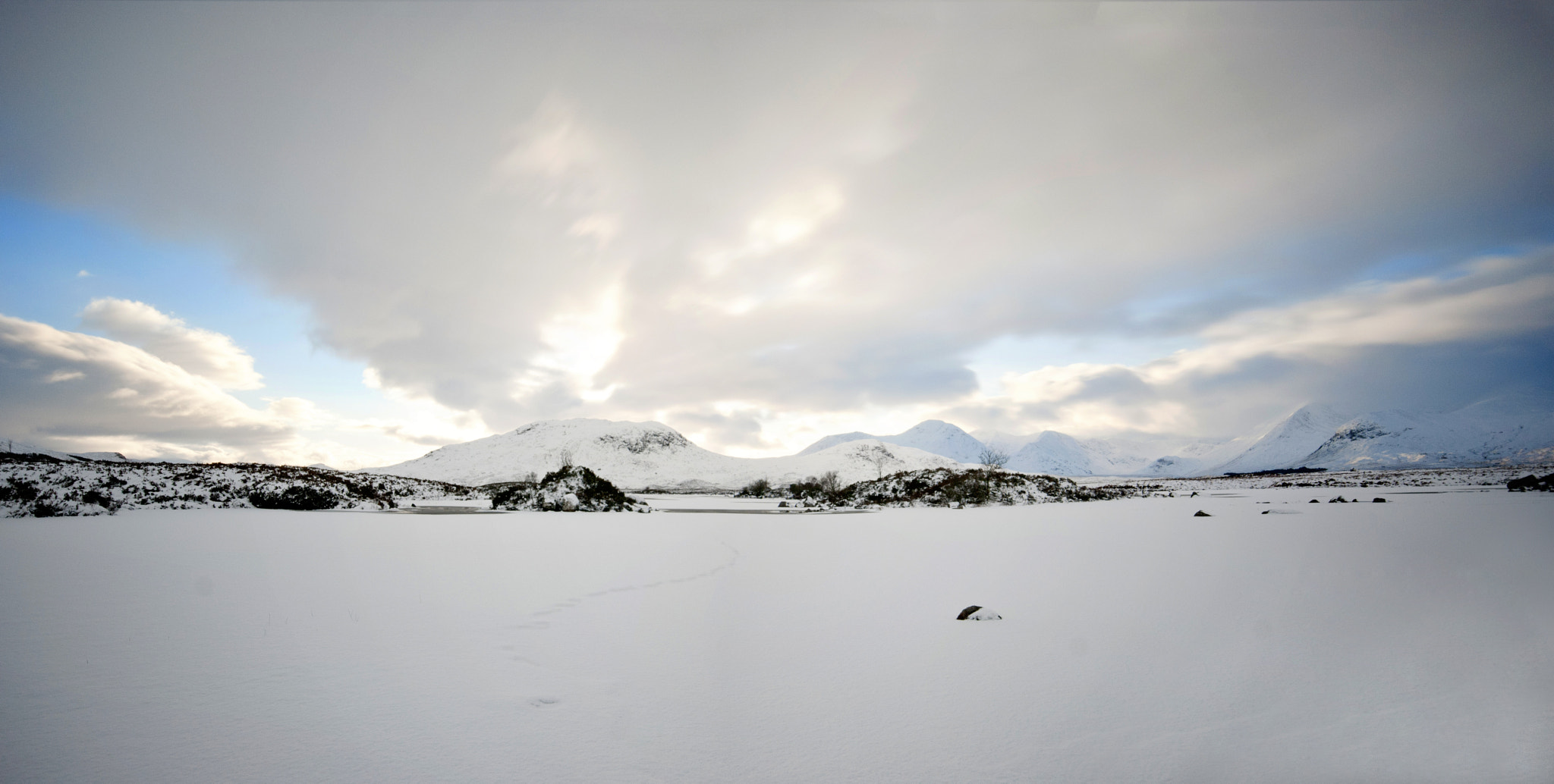 Minolta AF 28-80mm F3.5-5.6 II sample photo. Lochan an h-achlaise photography
