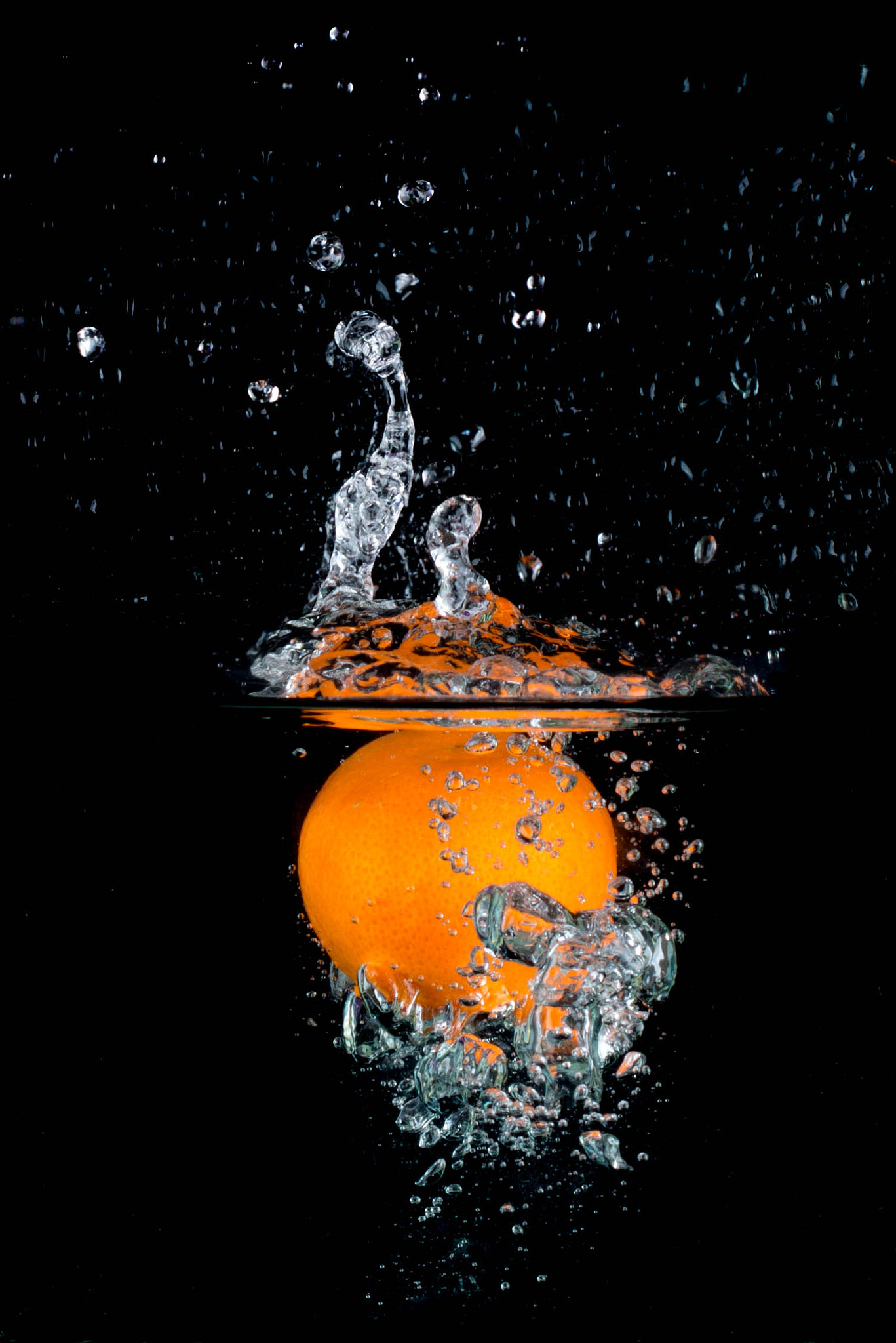AF Zoom-Nikkor 75-240mm f/4.5-5.6D sample photo. Splash photography