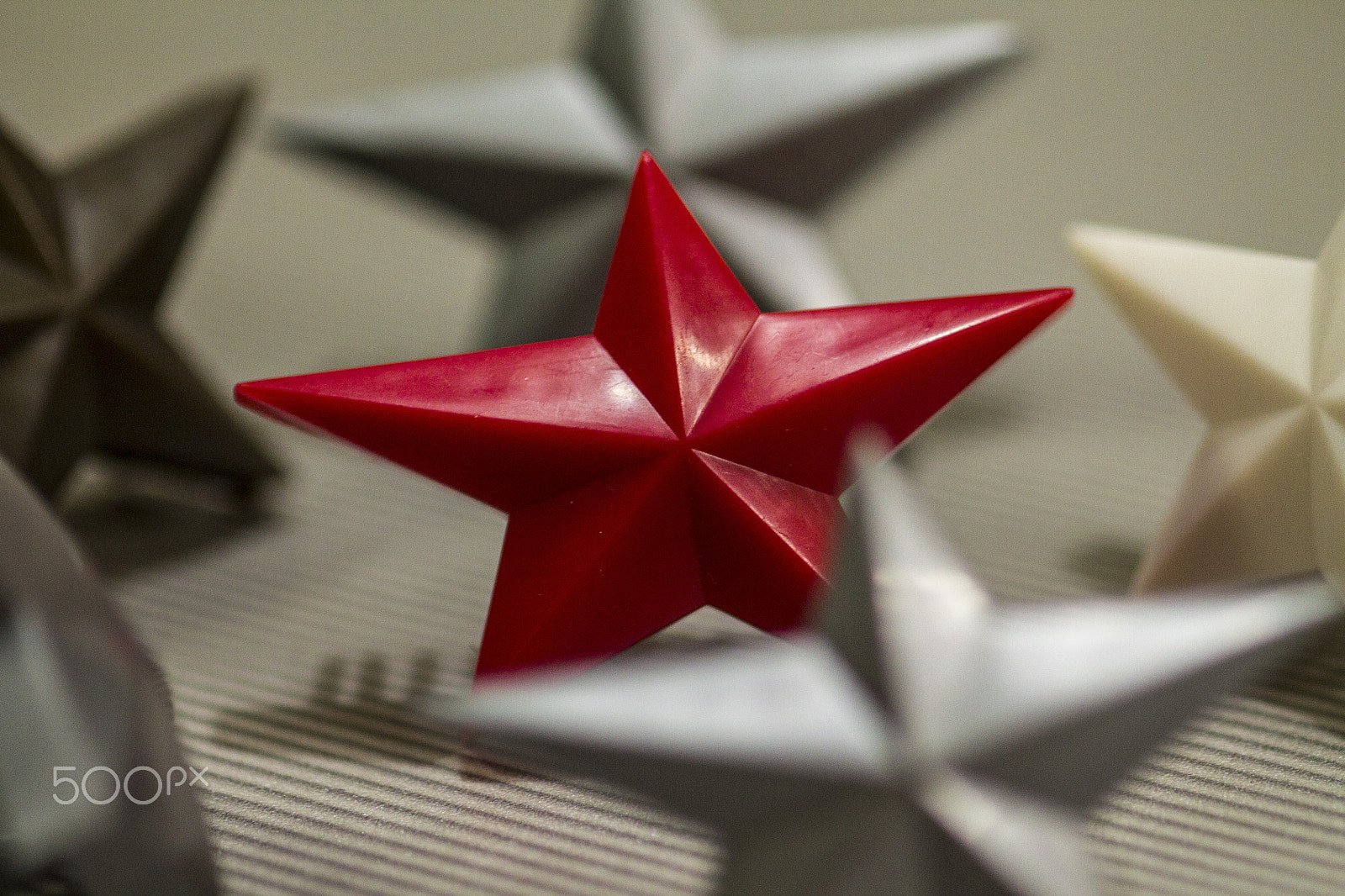 Canon EF 100mm F2.8 Macro USM sample photo. Stars red in the middle photography