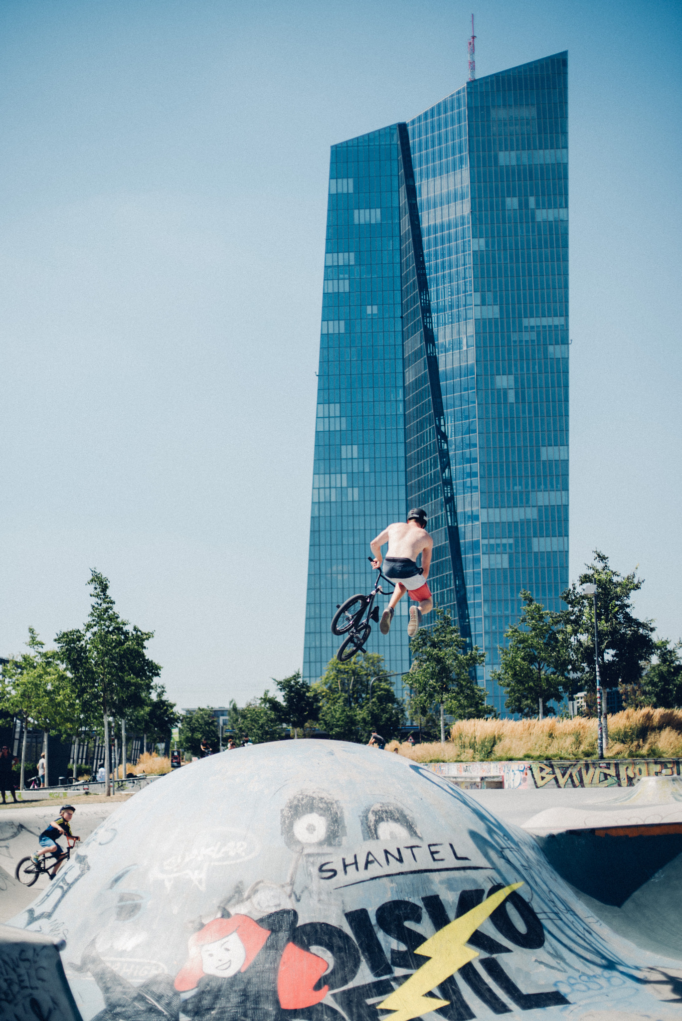 Sony a7S + Canon EF 50mm F1.4 USM sample photo. Janos - downside whip in frankfurt photography