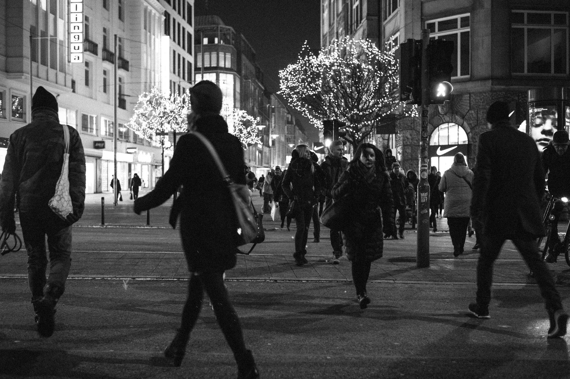 Leica Summilux-M 35mm F1.4 ASPH sample photo. Leica m monochrome photography