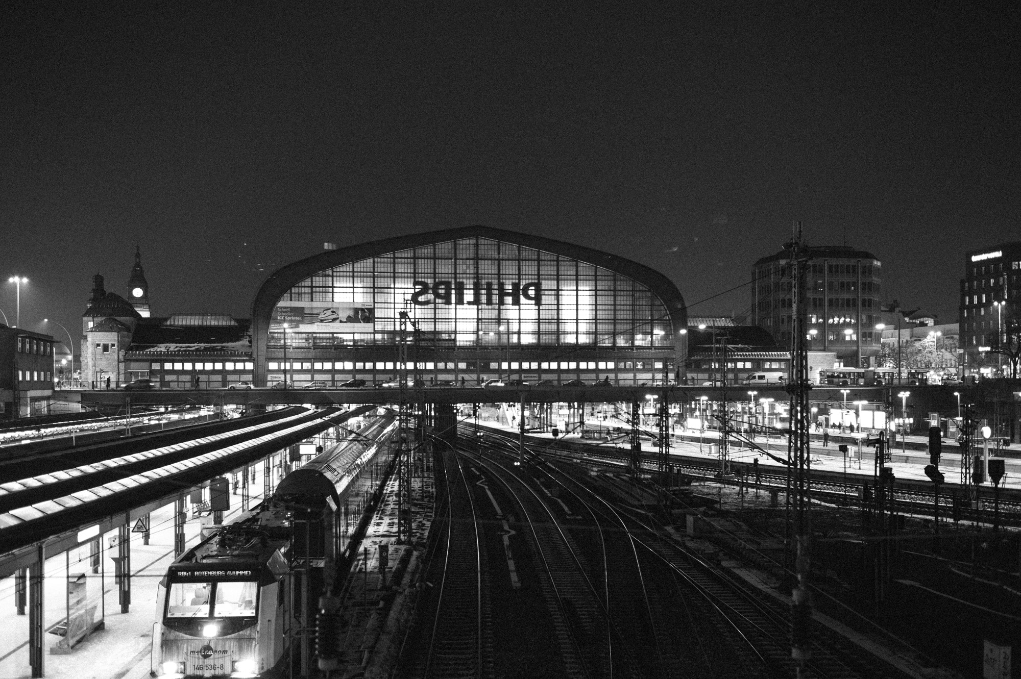 Leica Summilux-M 35mm F1.4 ASPH sample photo. Leica m monochrome photography