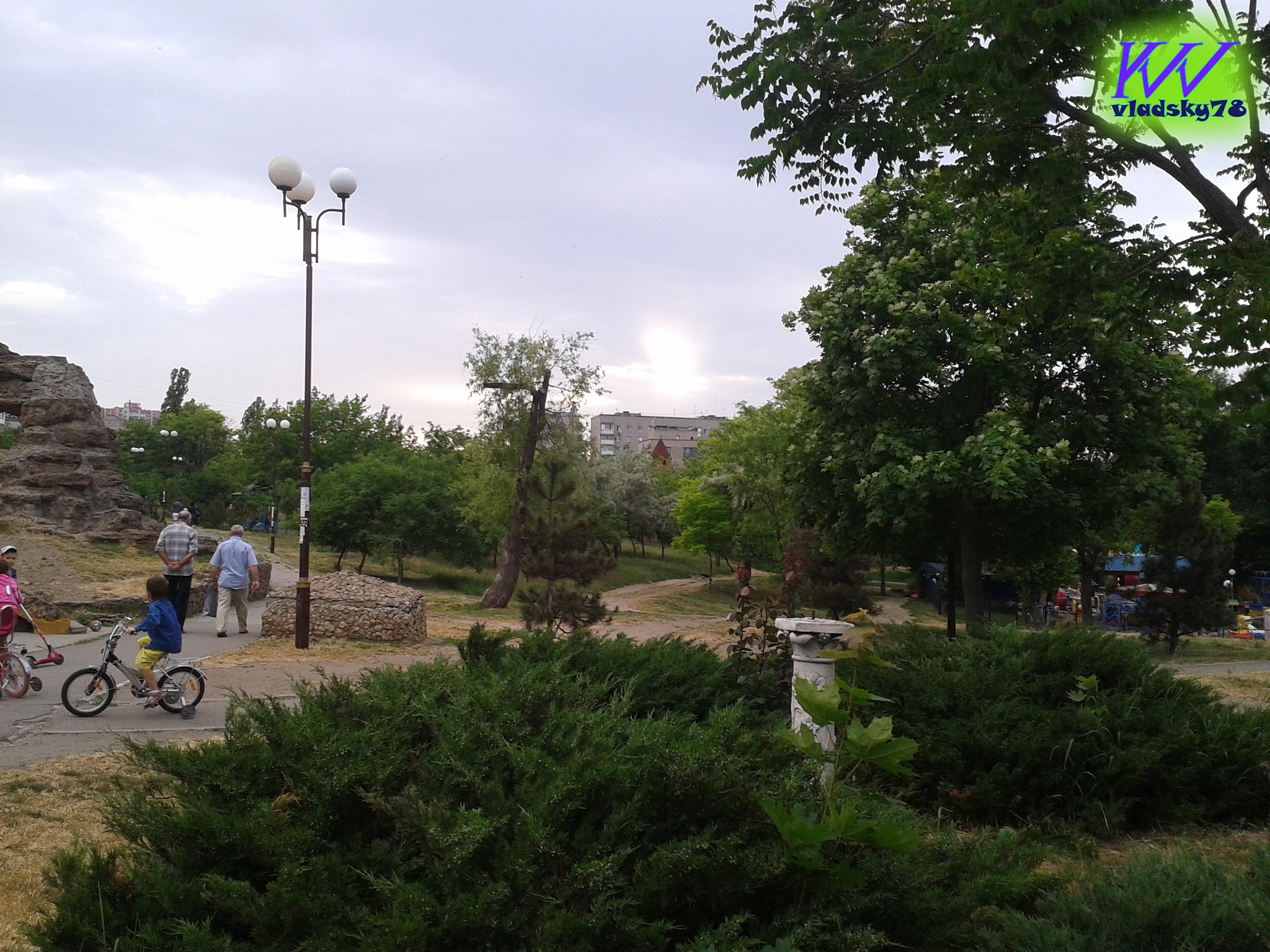 Samsung Galaxy S DUOS sample photo. () photography