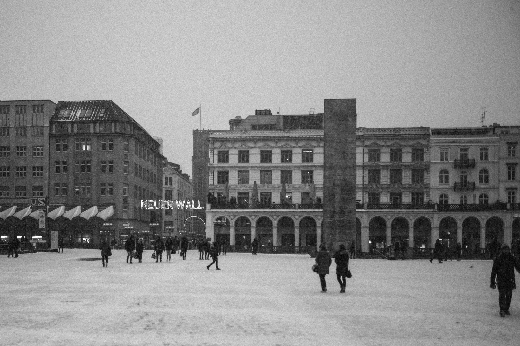 Leica Summilux-M 35mm F1.4 ASPH sample photo. Leica m monochrome photography