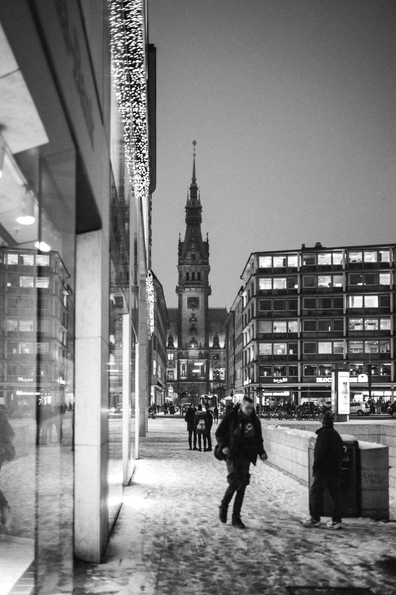 Leica Summilux-M 35mm F1.4 ASPH sample photo. Leica m monochrome photography