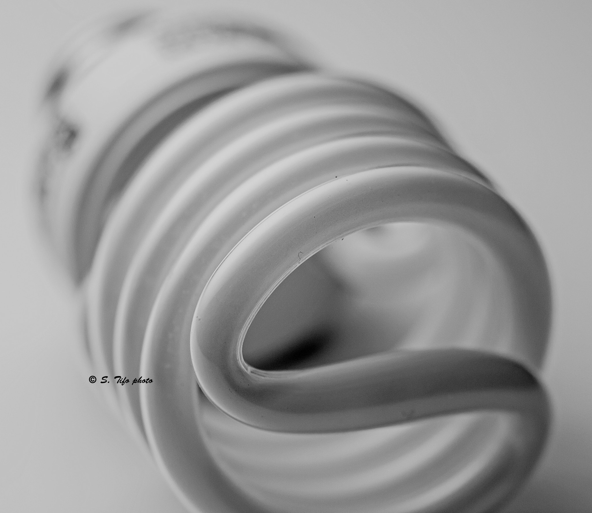 Sigma 105mm F2.8 EX DG OS HSM sample photo. Light .... photography