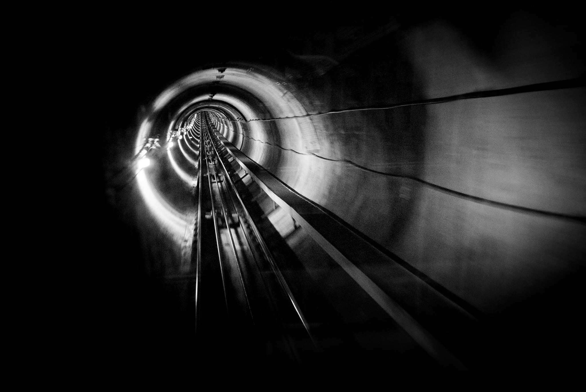 Sony Alpha DSLR-A300 sample photo. Tunnel photography