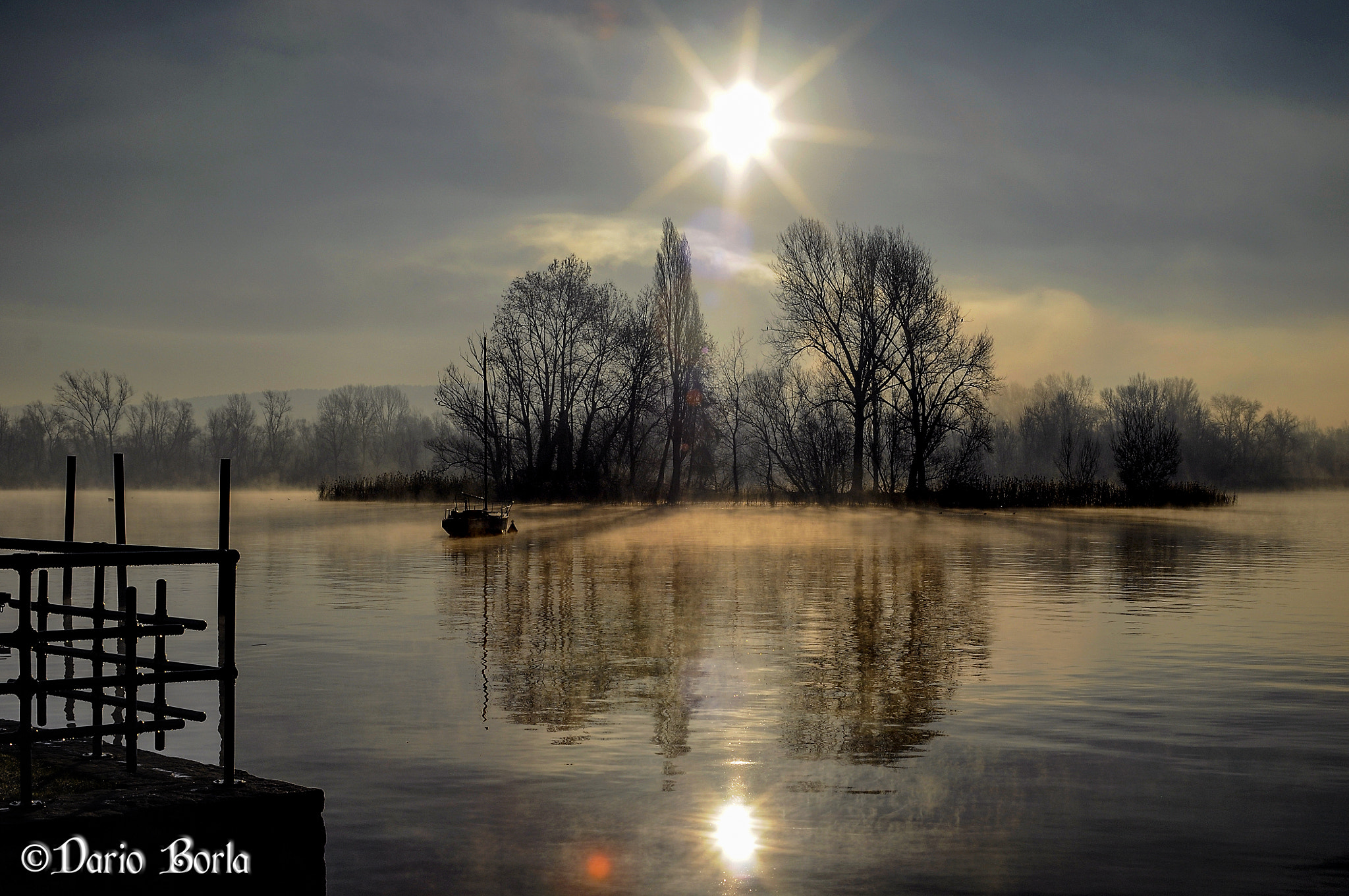 Nikon D300S + Sigma 28-200mm F3.5-5.6 Compact Aspherical Hyperzoom Macro sample photo. Angera - lago maggiore photography