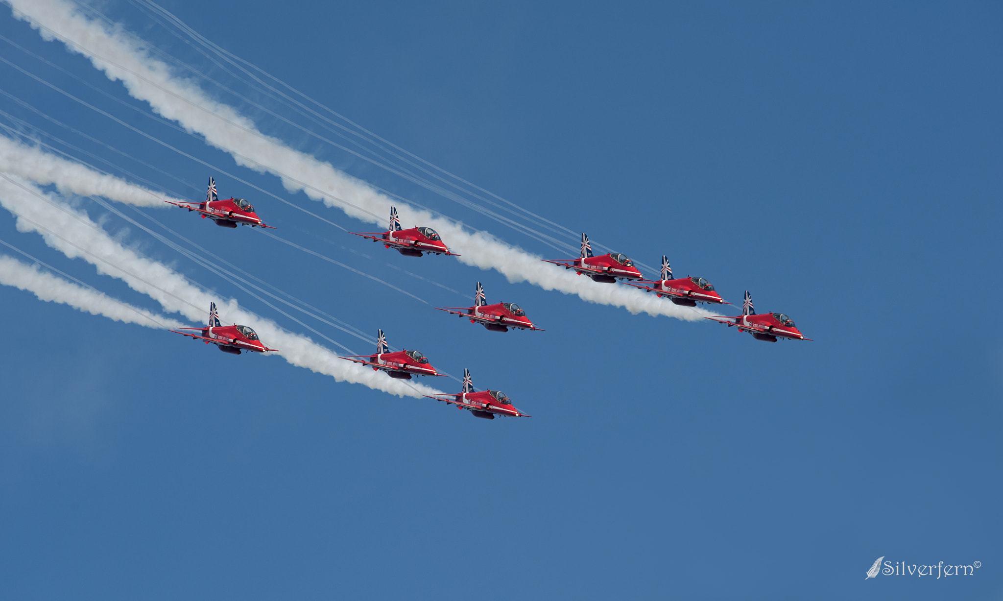 Nikon D3 sample photo. Red arrows at duxford photography