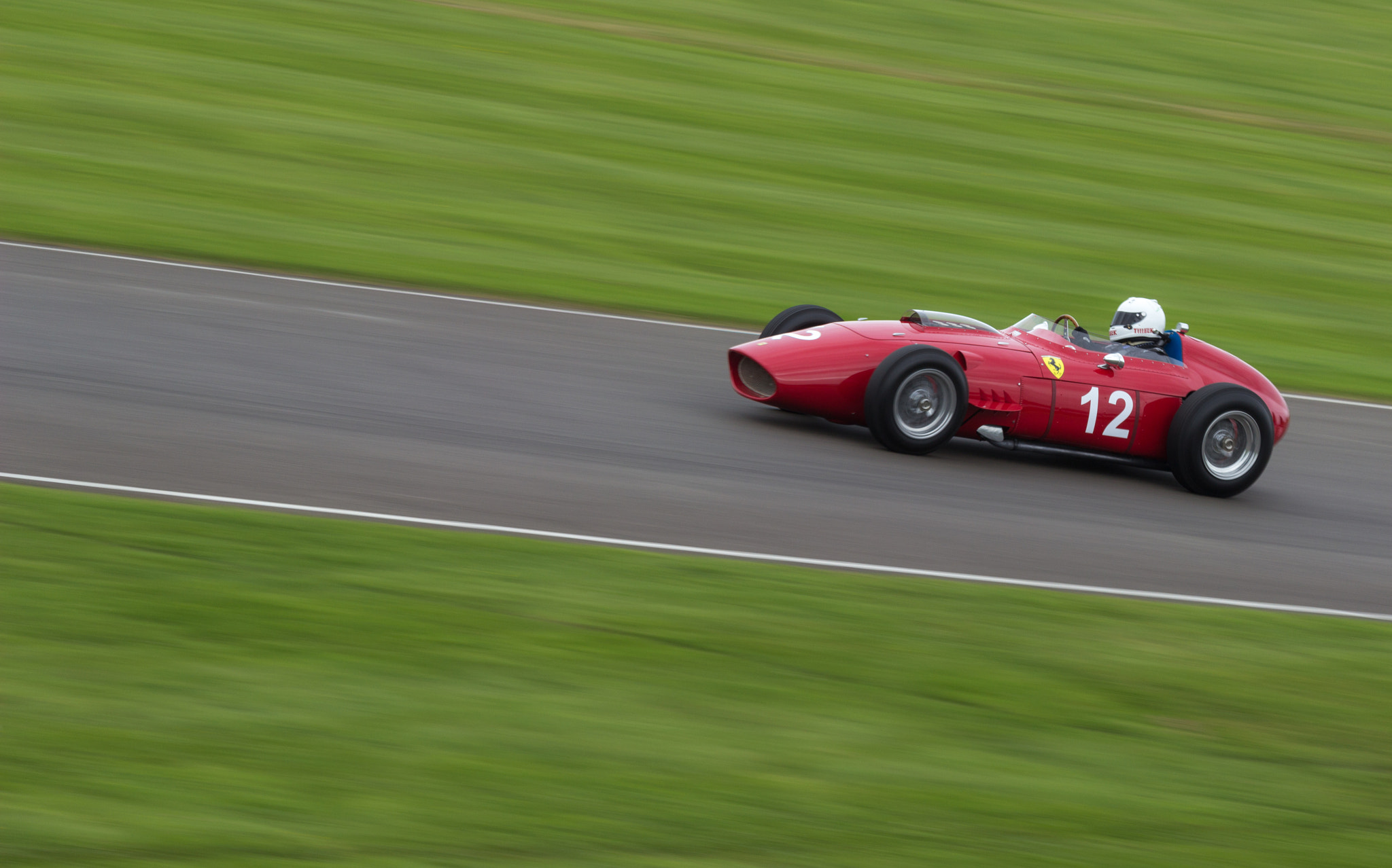 Canon EOS 600D (Rebel EOS T3i / EOS Kiss X5) + Canon EF 135mm F2L USM sample photo. 1959 ferrari 246 dino photography
