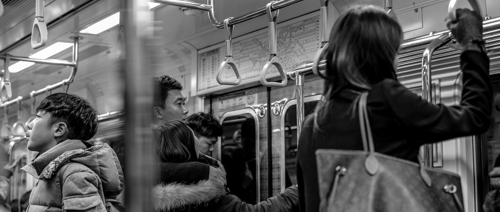 Nikon Df + ZEISS Planar T* 50mm F1.4 sample photo. Subway photography